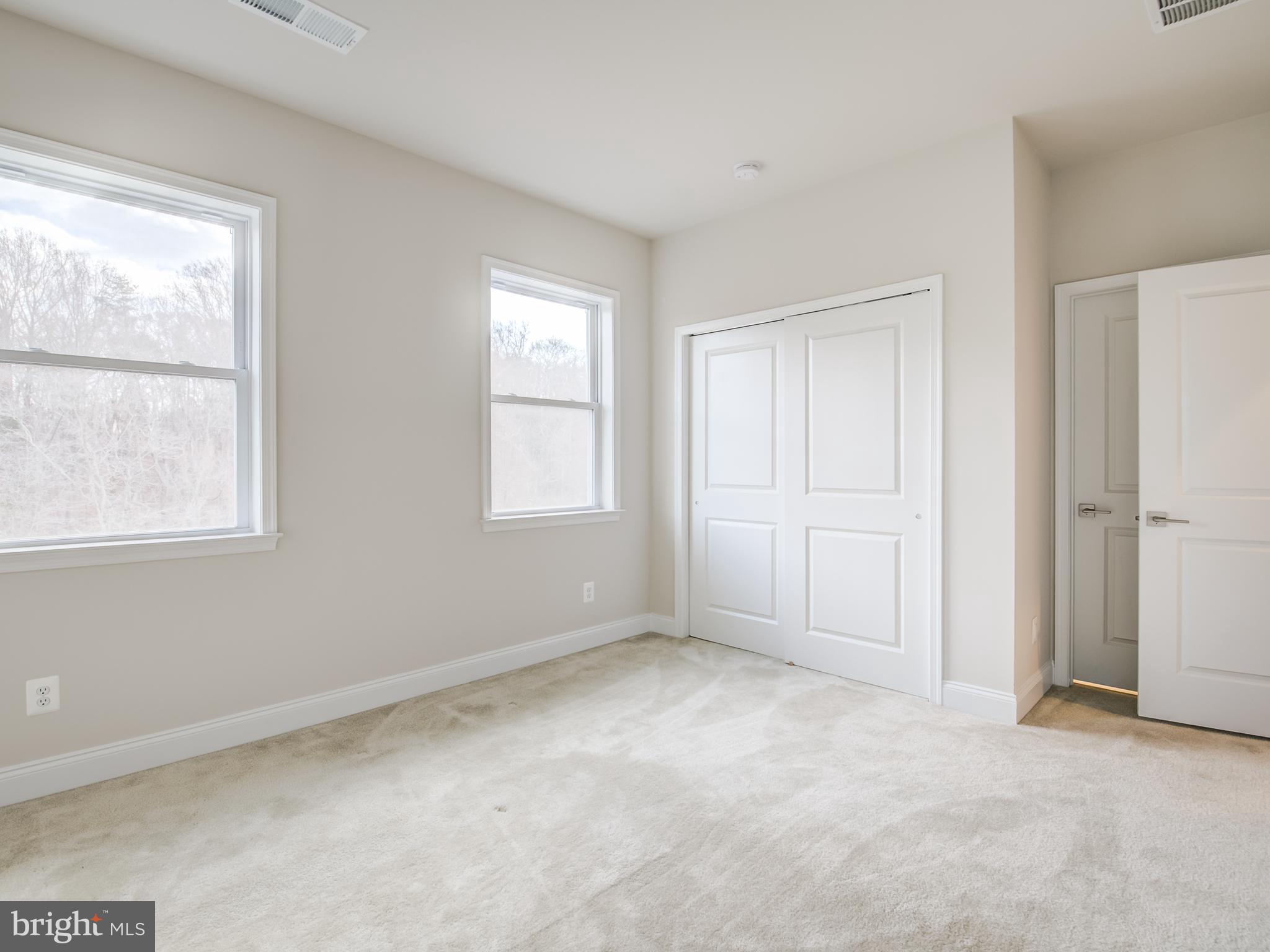 LAUREL RIDGE - Residential Lease