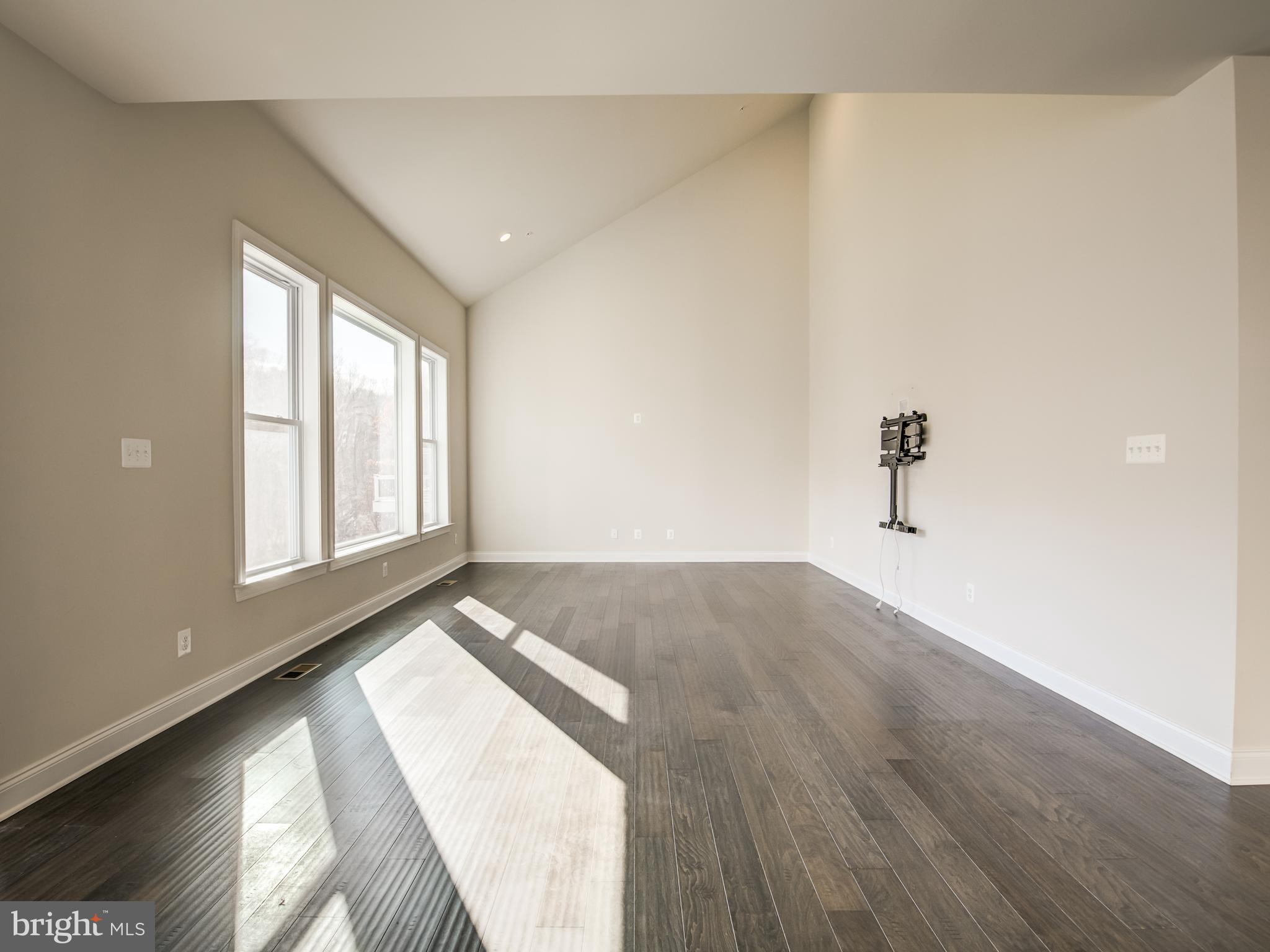 LAUREL RIDGE - Residential Lease