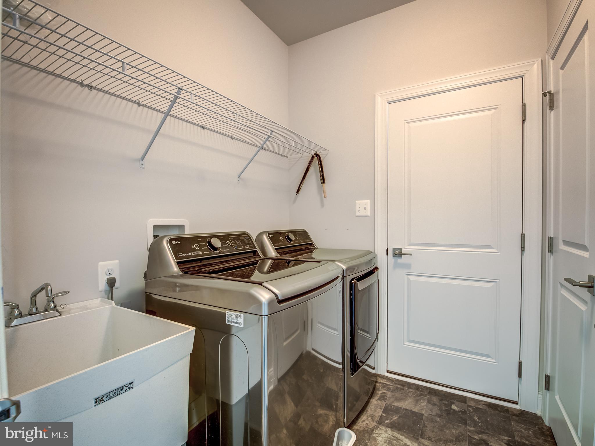 LAUREL RIDGE - Residential Lease