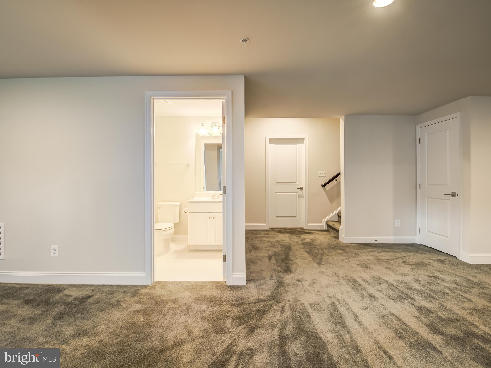 LAUREL RIDGE - Residential Lease