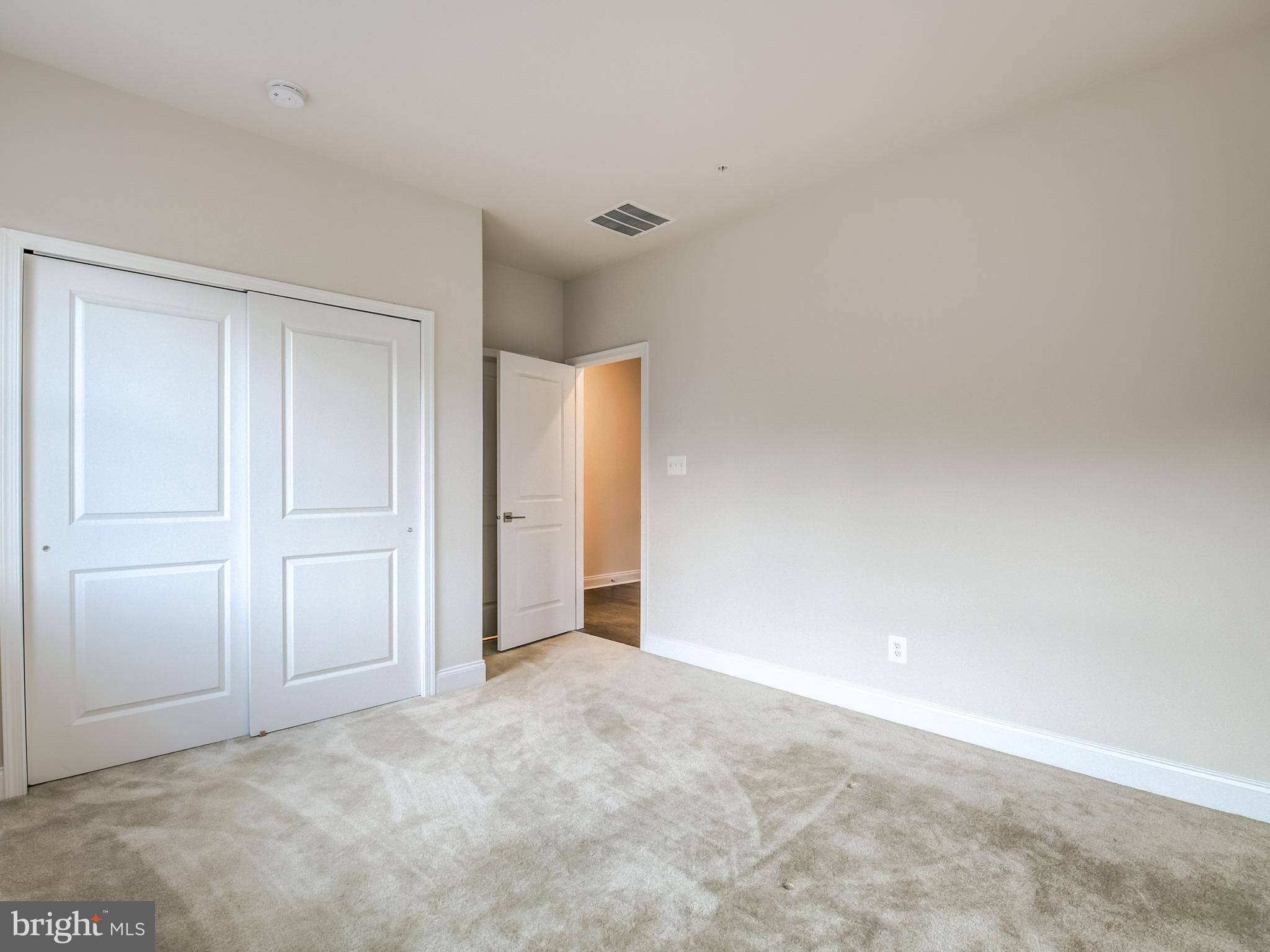 LAUREL RIDGE - Residential Lease