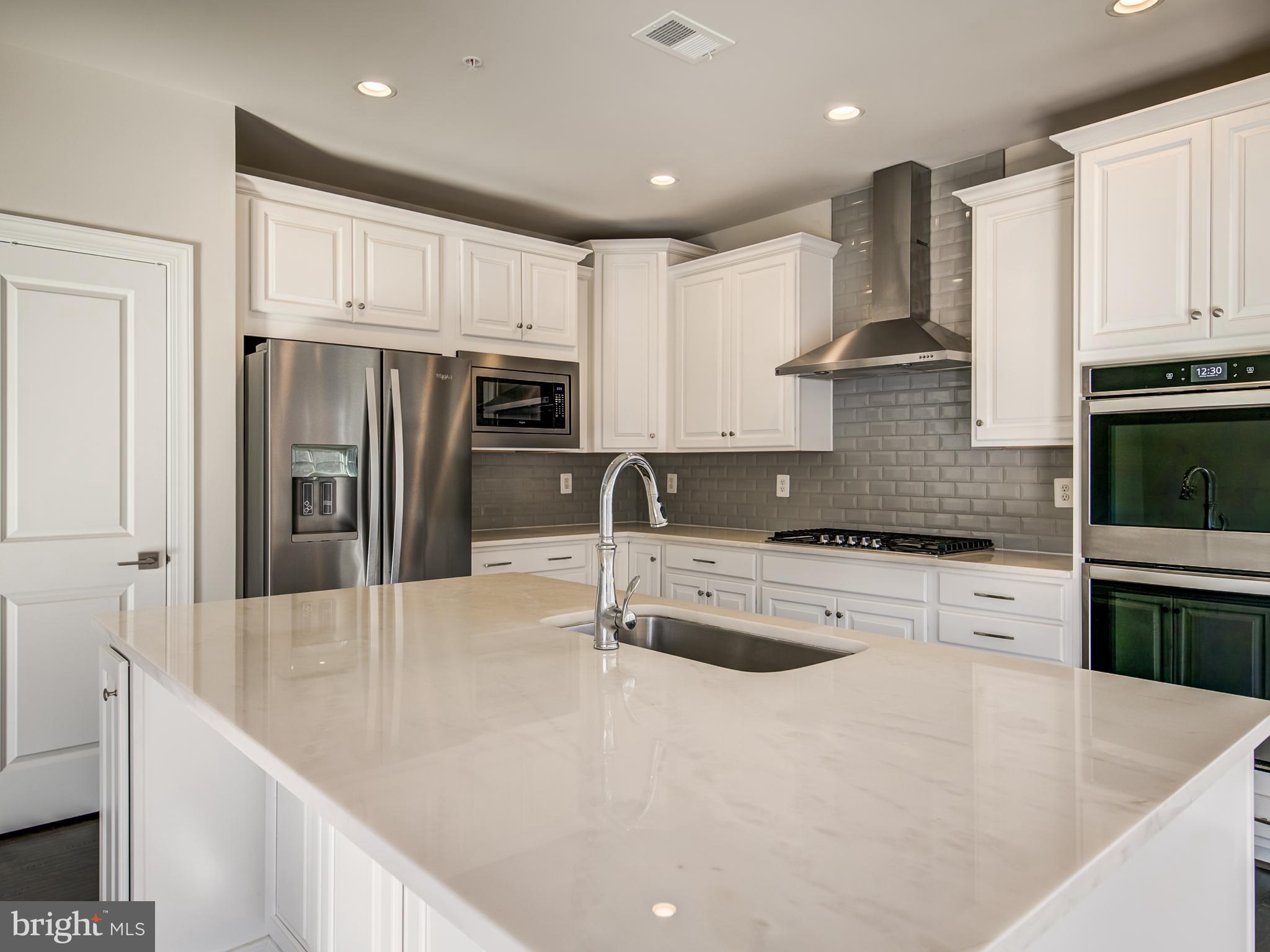 LAUREL RIDGE - Residential Lease