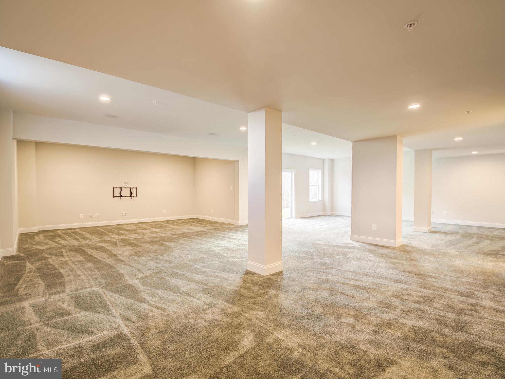 LAUREL RIDGE - Residential Lease