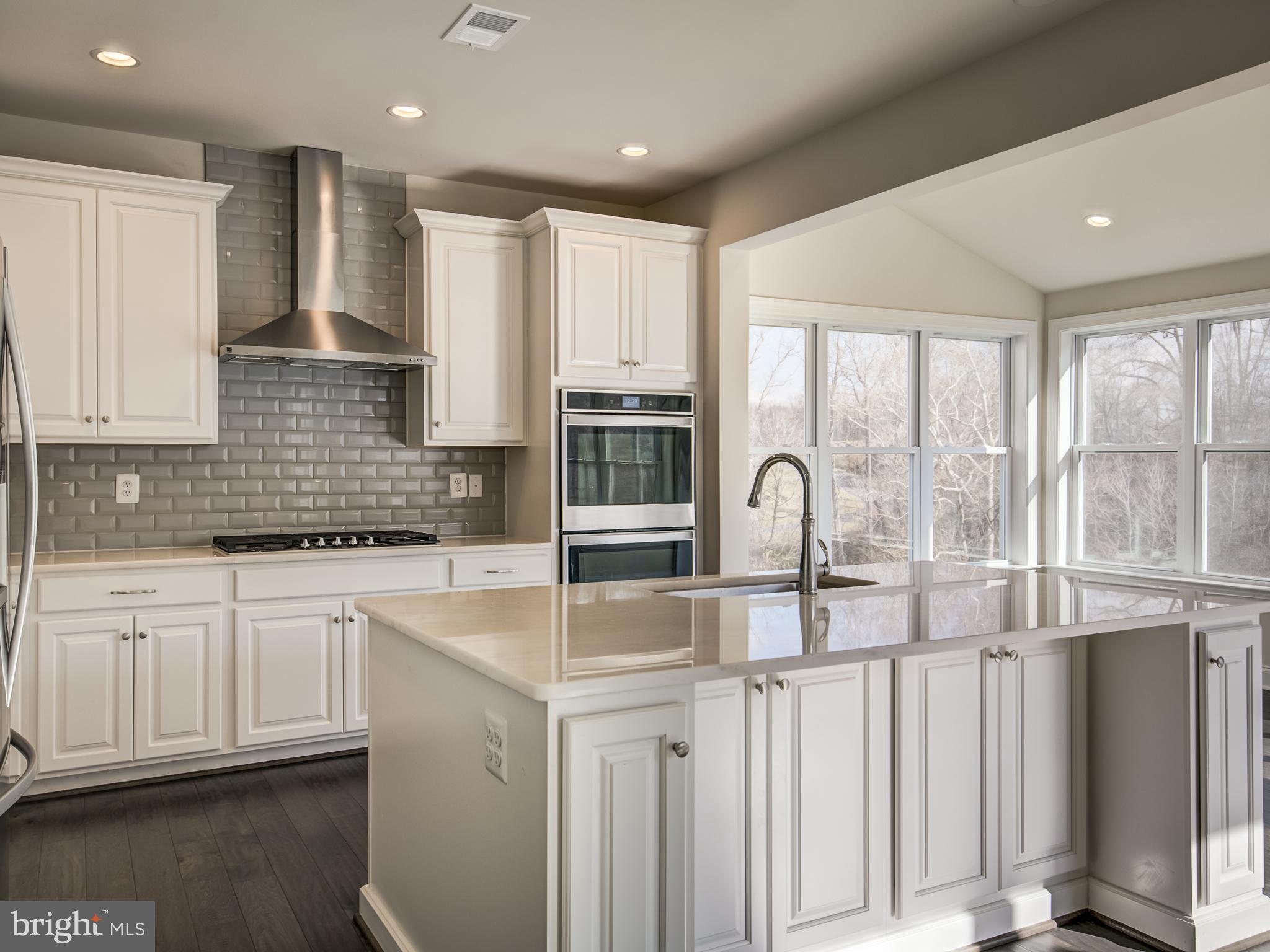 LAUREL RIDGE - Residential Lease