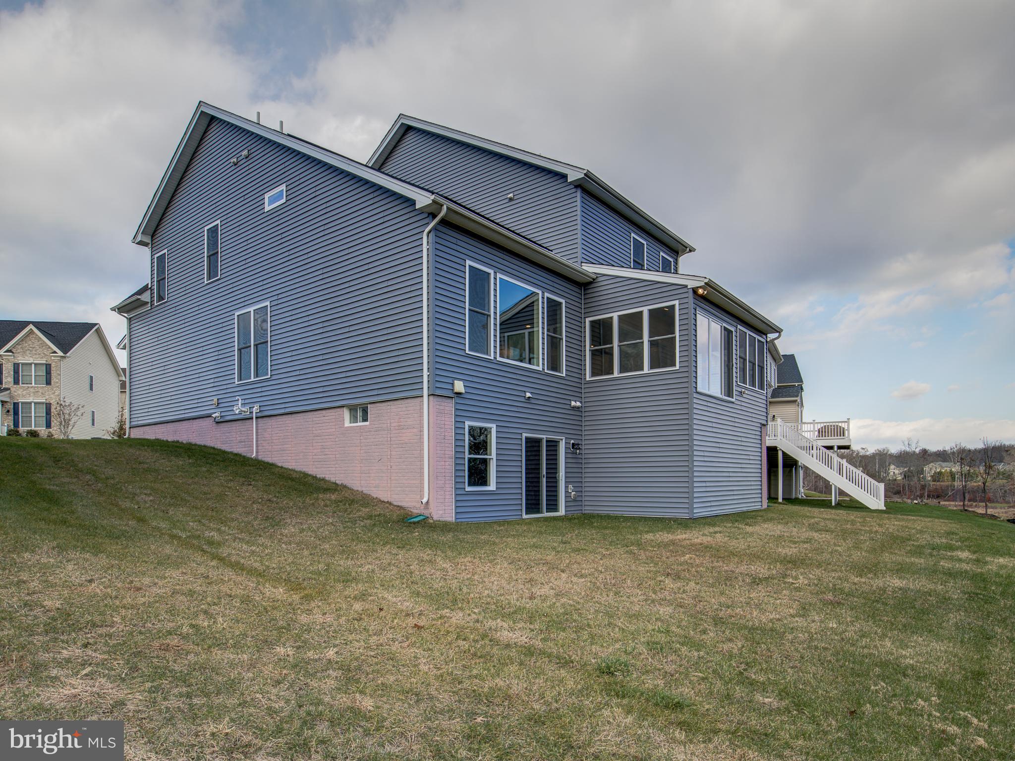 LAUREL RIDGE - Residential Lease