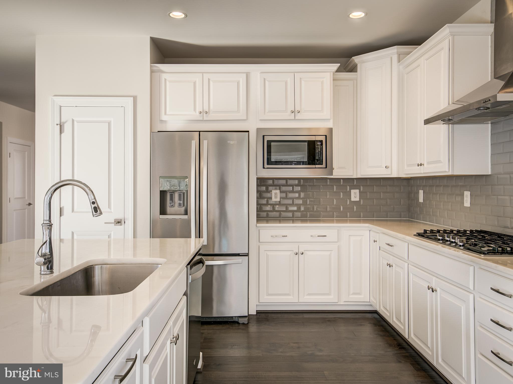 LAUREL RIDGE - Residential Lease