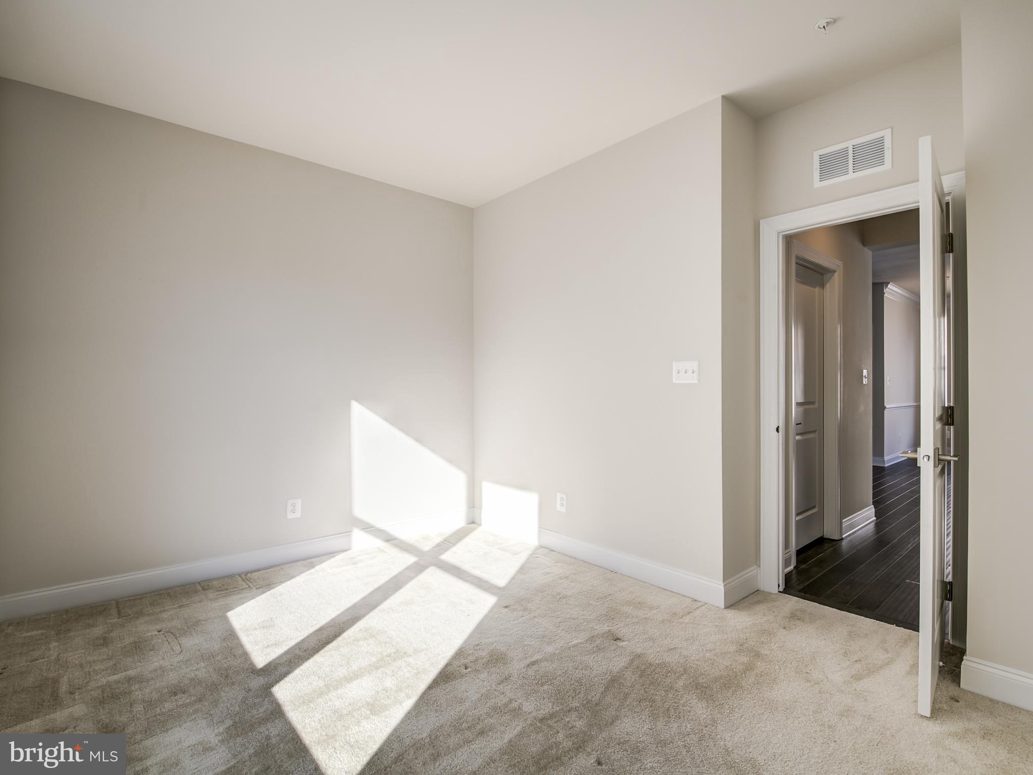 LAUREL RIDGE - Residential Lease