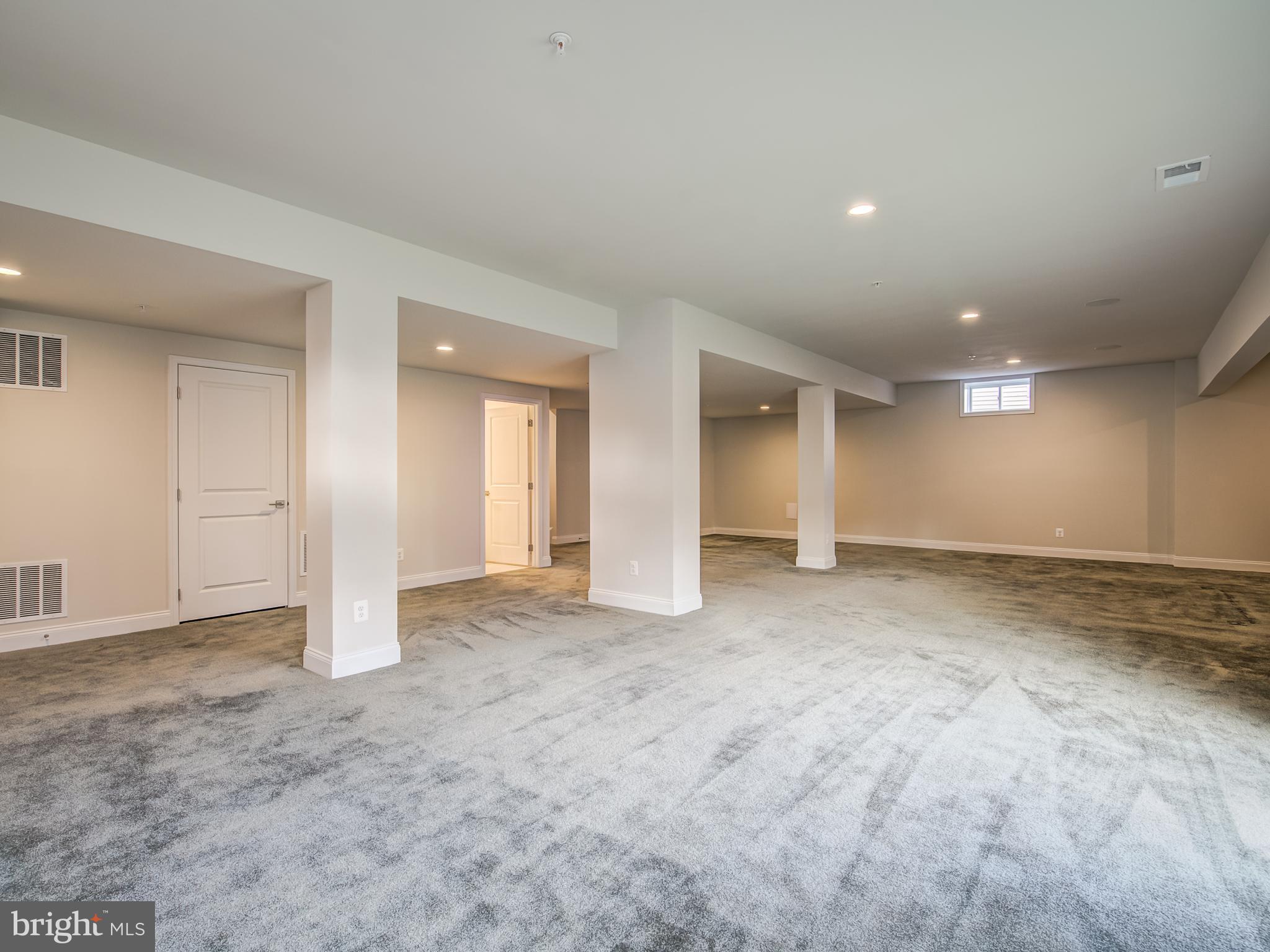 LAUREL RIDGE - Residential Lease