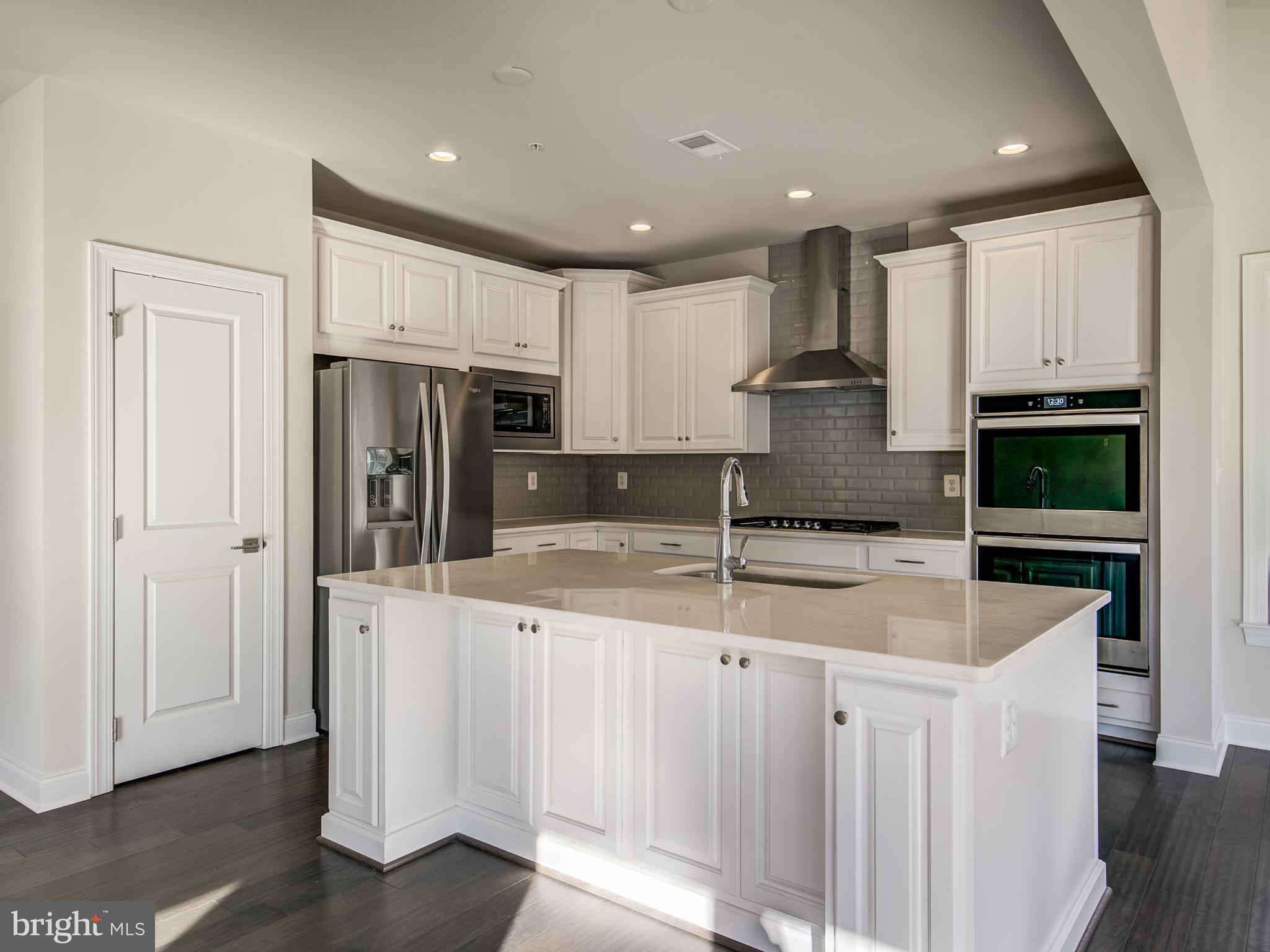 LAUREL RIDGE - Residential Lease