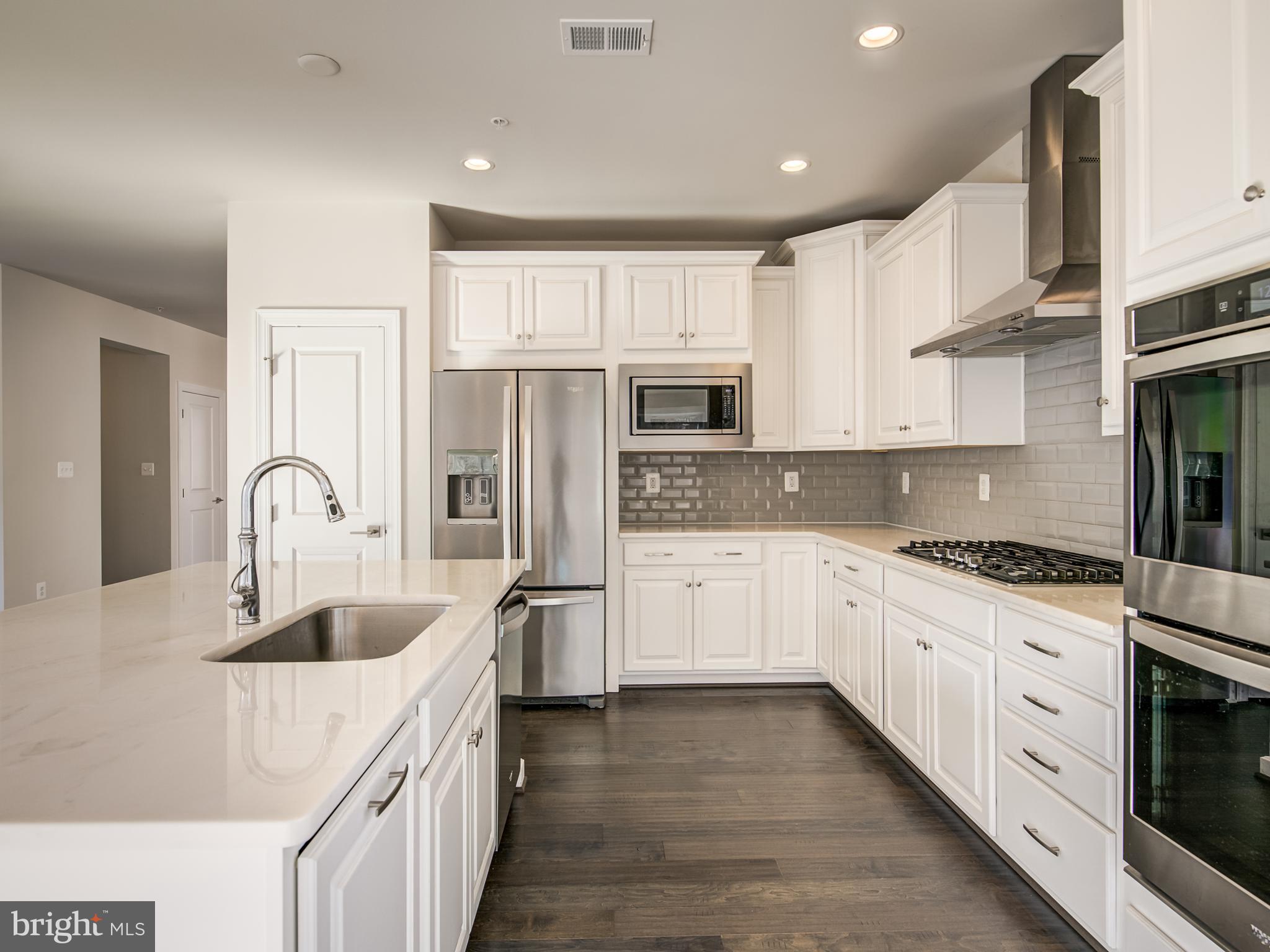 LAUREL RIDGE - Residential Lease