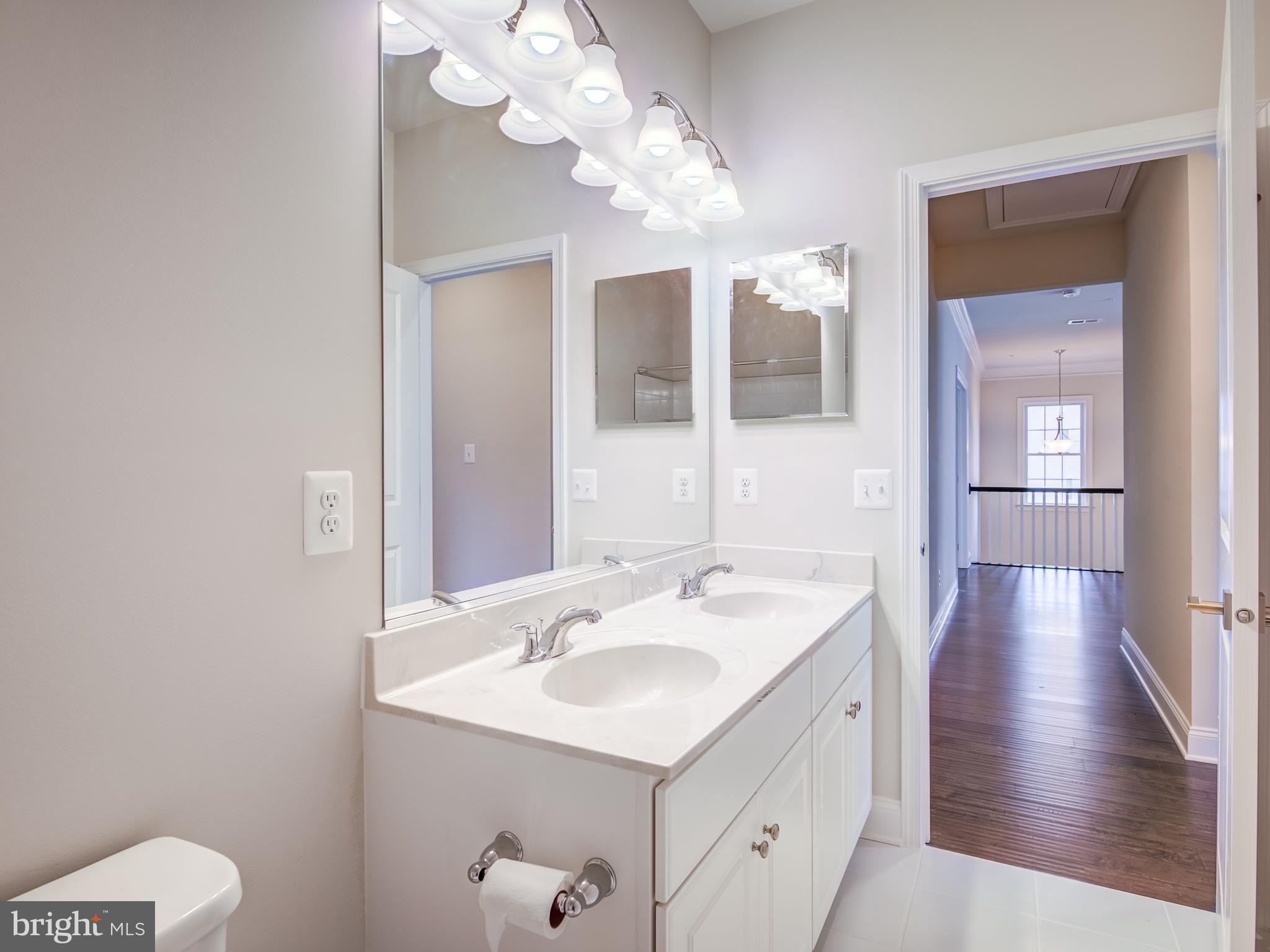 LAUREL RIDGE - Residential Lease