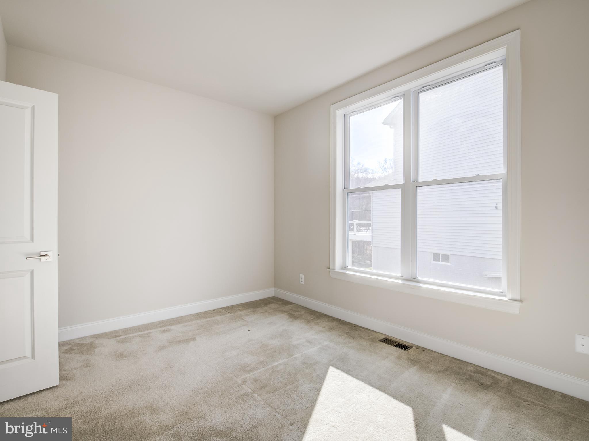 LAUREL RIDGE - Residential Lease