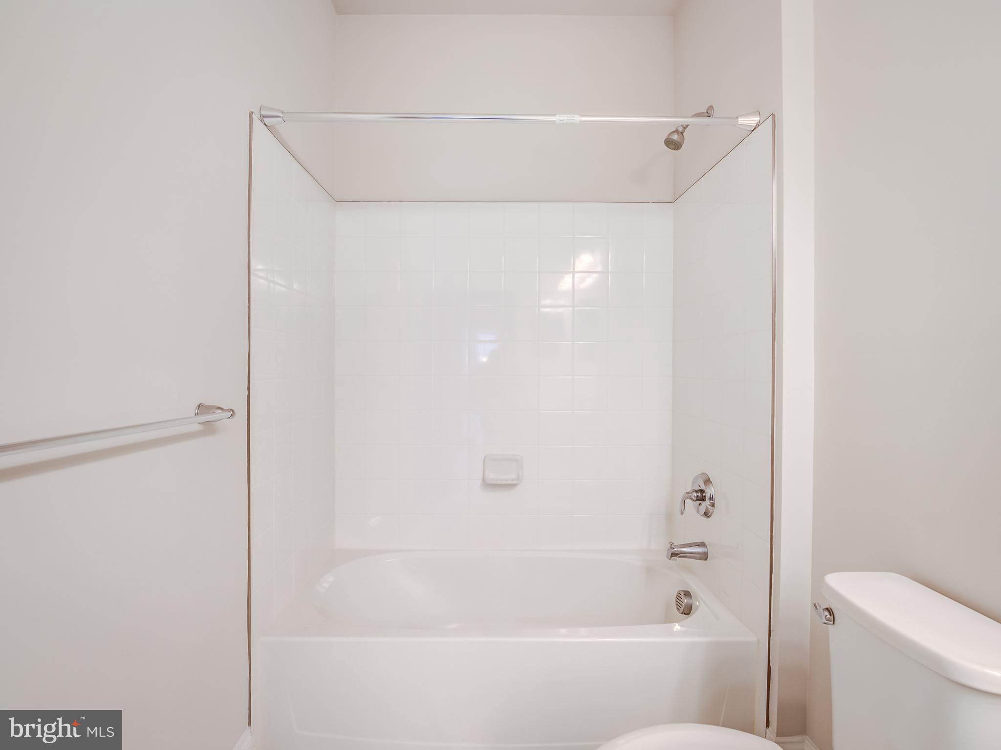 LAUREL RIDGE - Residential Lease