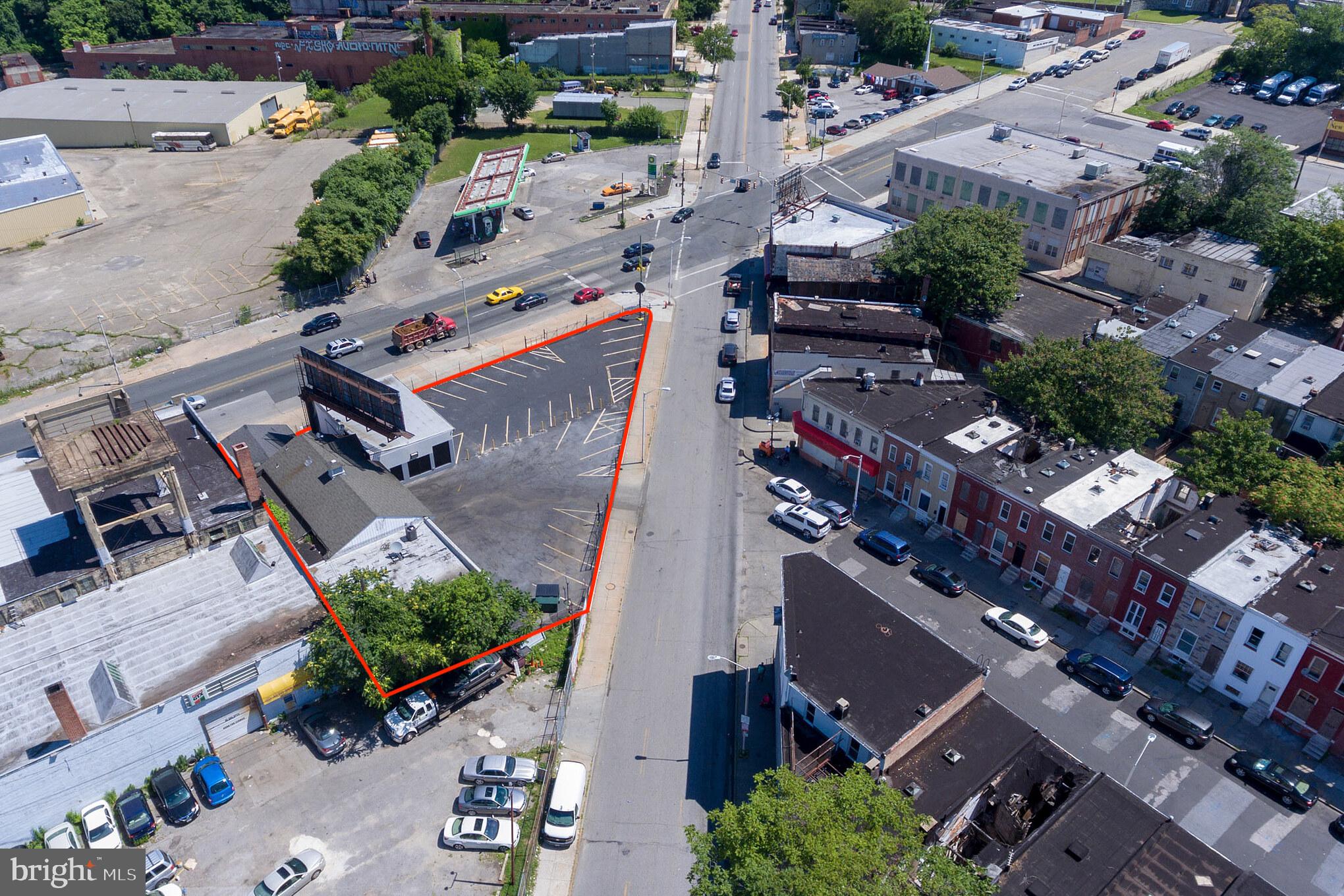 BROADWAY EAST - Commercial Sale