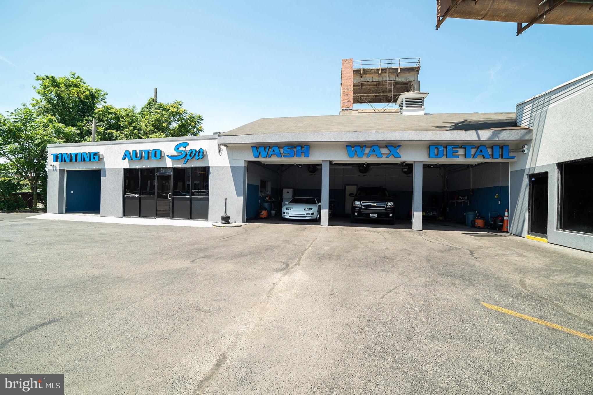 BROADWAY EAST - Commercial Sale