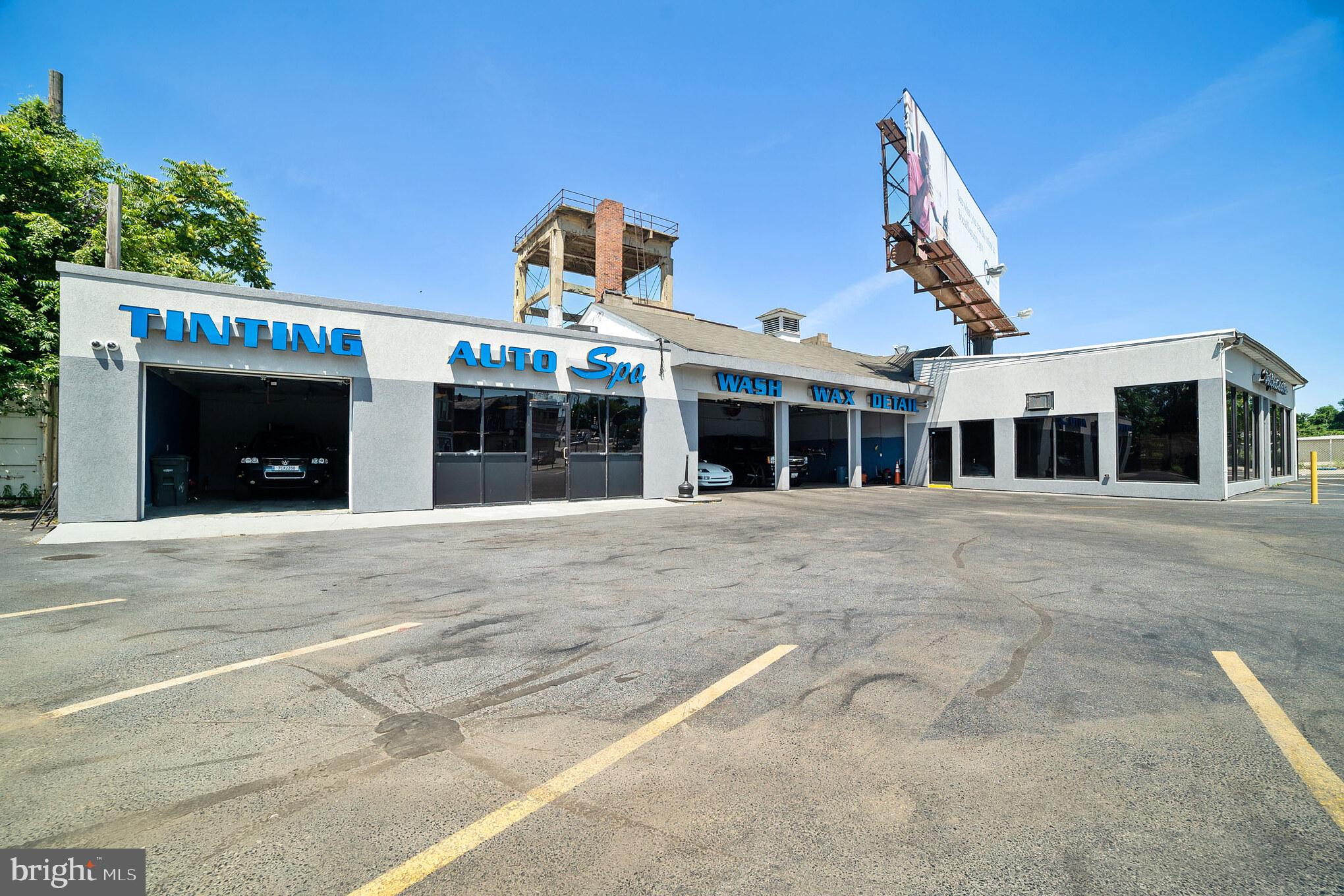 BROADWAY EAST - Commercial Sale