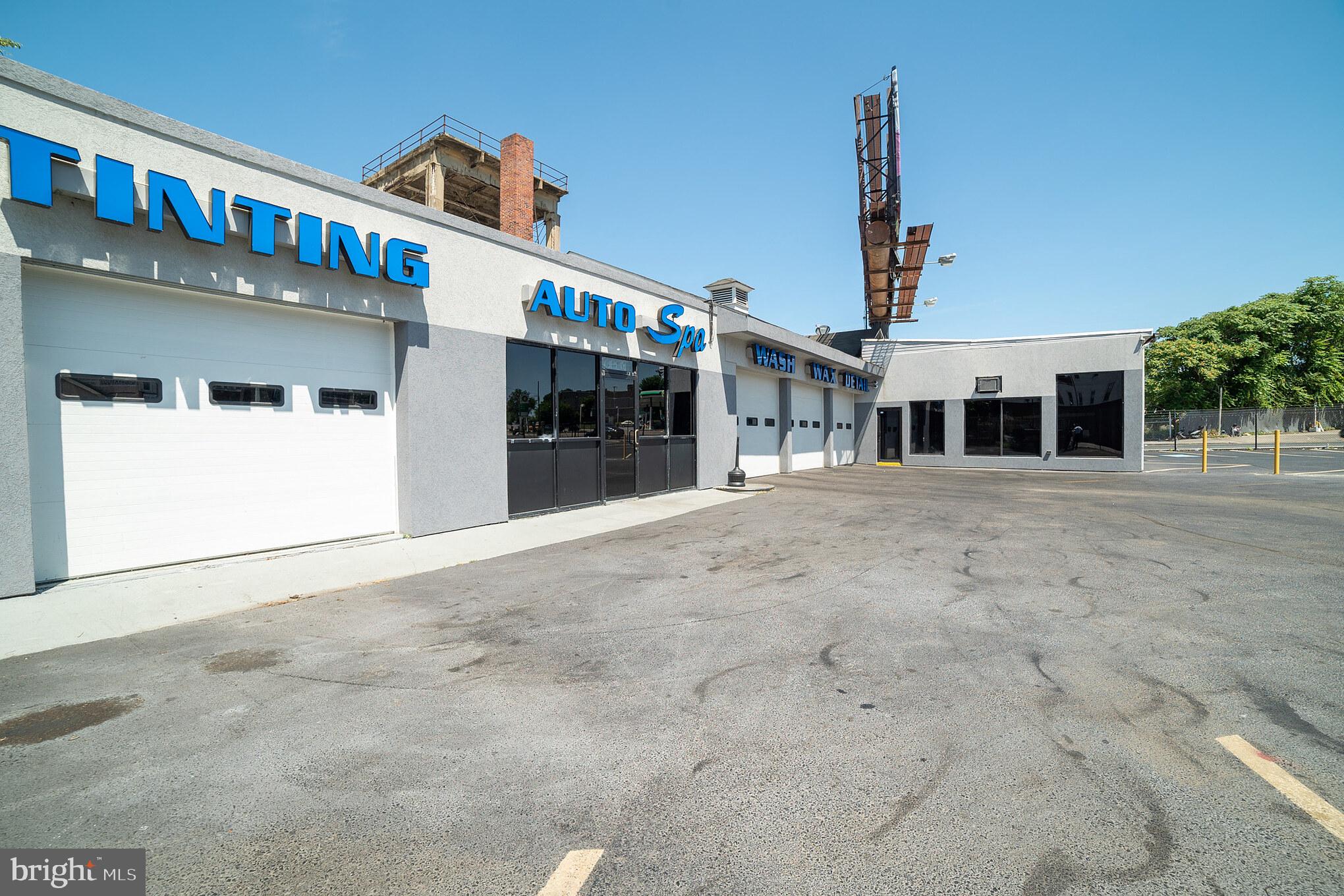 BROADWAY EAST - Commercial Sale