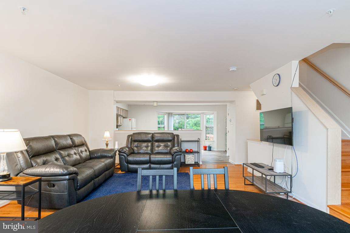 VILLAGE OF LONG REACH - Residential Lease