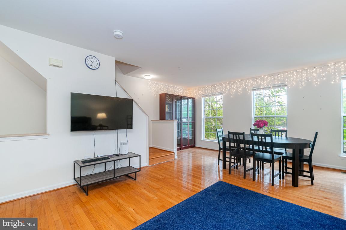 VILLAGE OF LONG REACH - Residential Lease