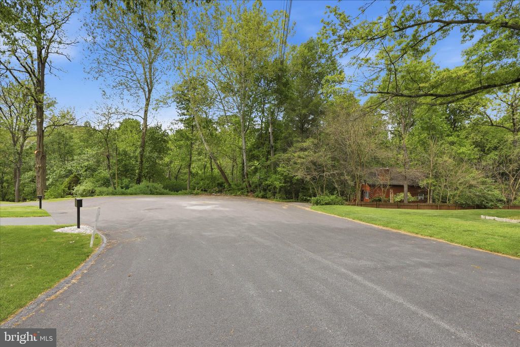 Photo of 20 Star Lite Drive, LITITZ, PA 17543 (MLS # PALA2087980)