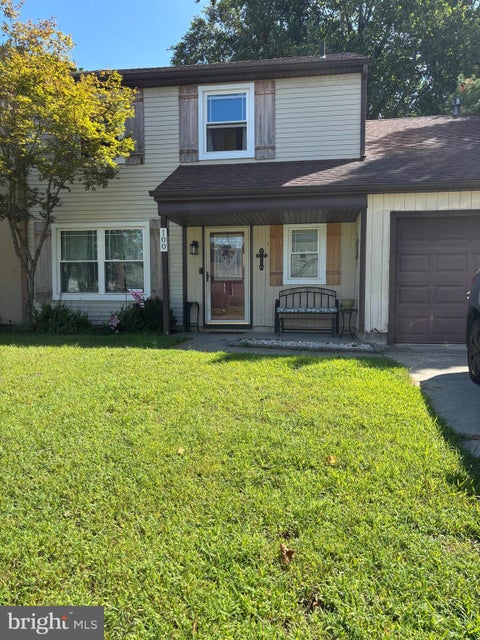 Townhouse For Sale - 100 Woodvale Lane<br/> Gloucester County, WENONAH, NJ 08090