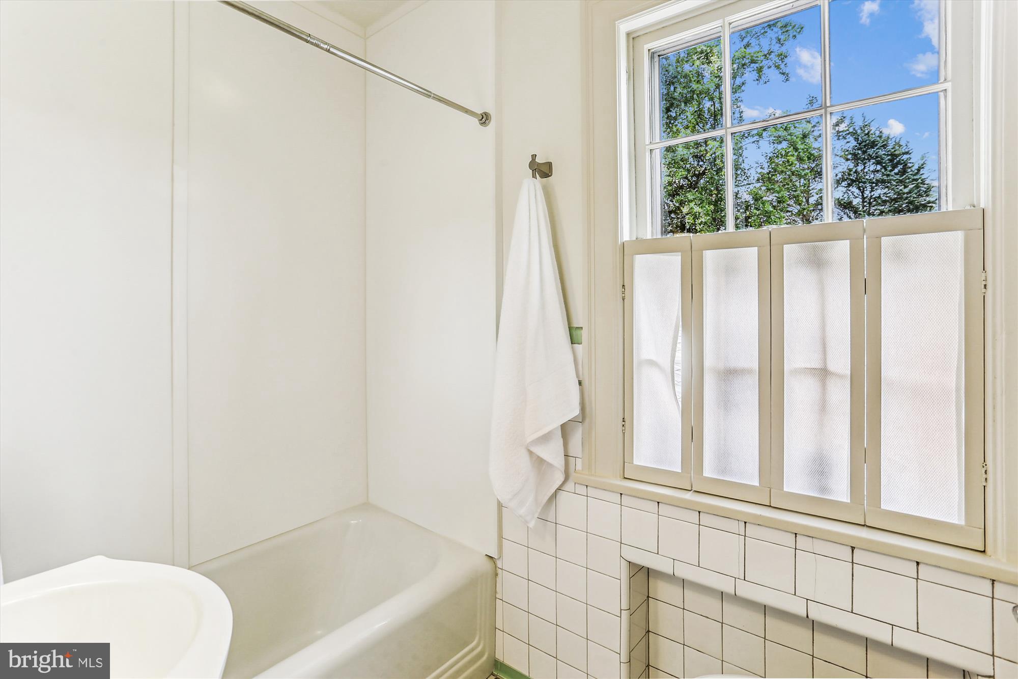 HILLANDALE - Residential