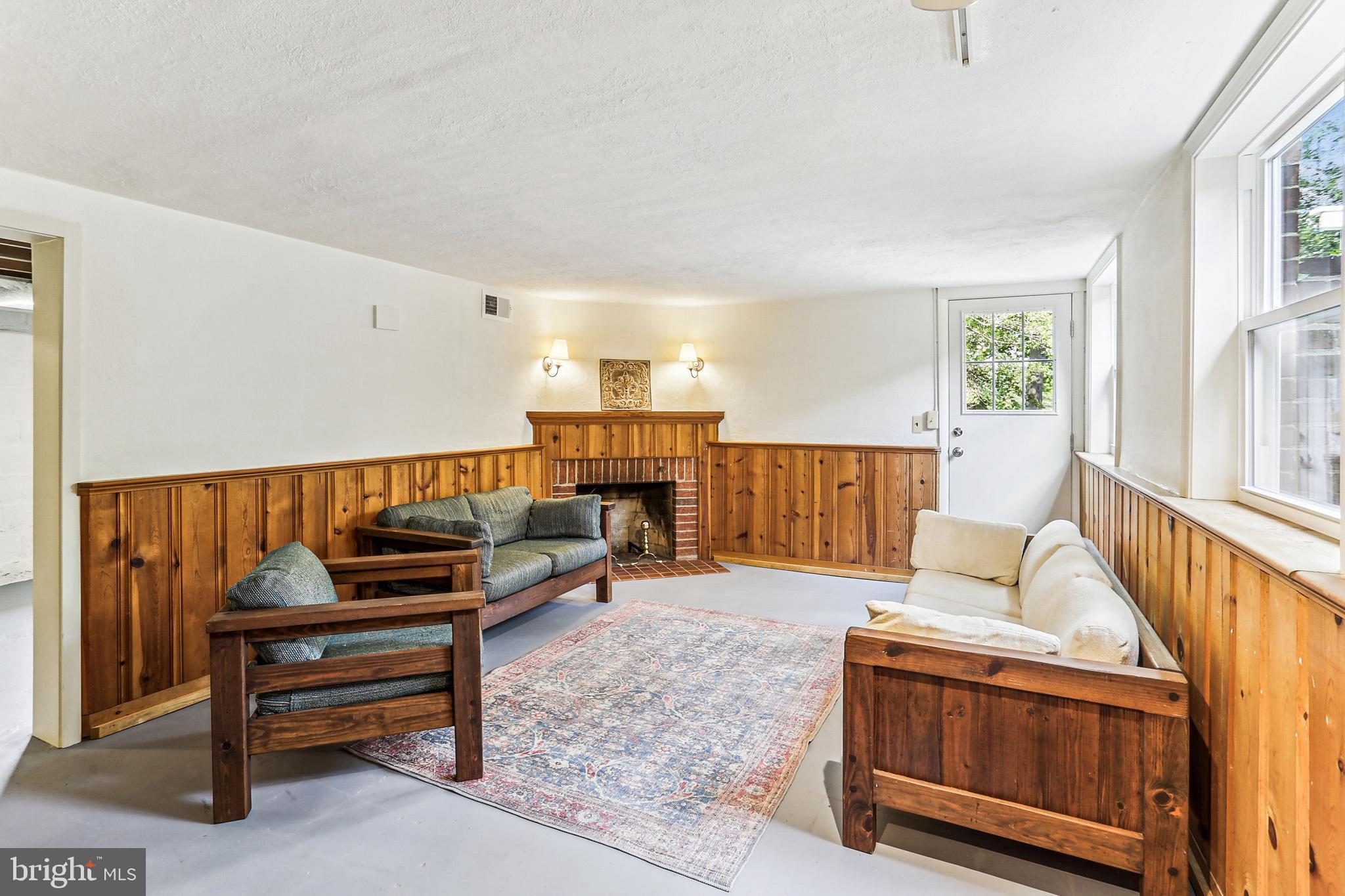 HILLANDALE - Residential