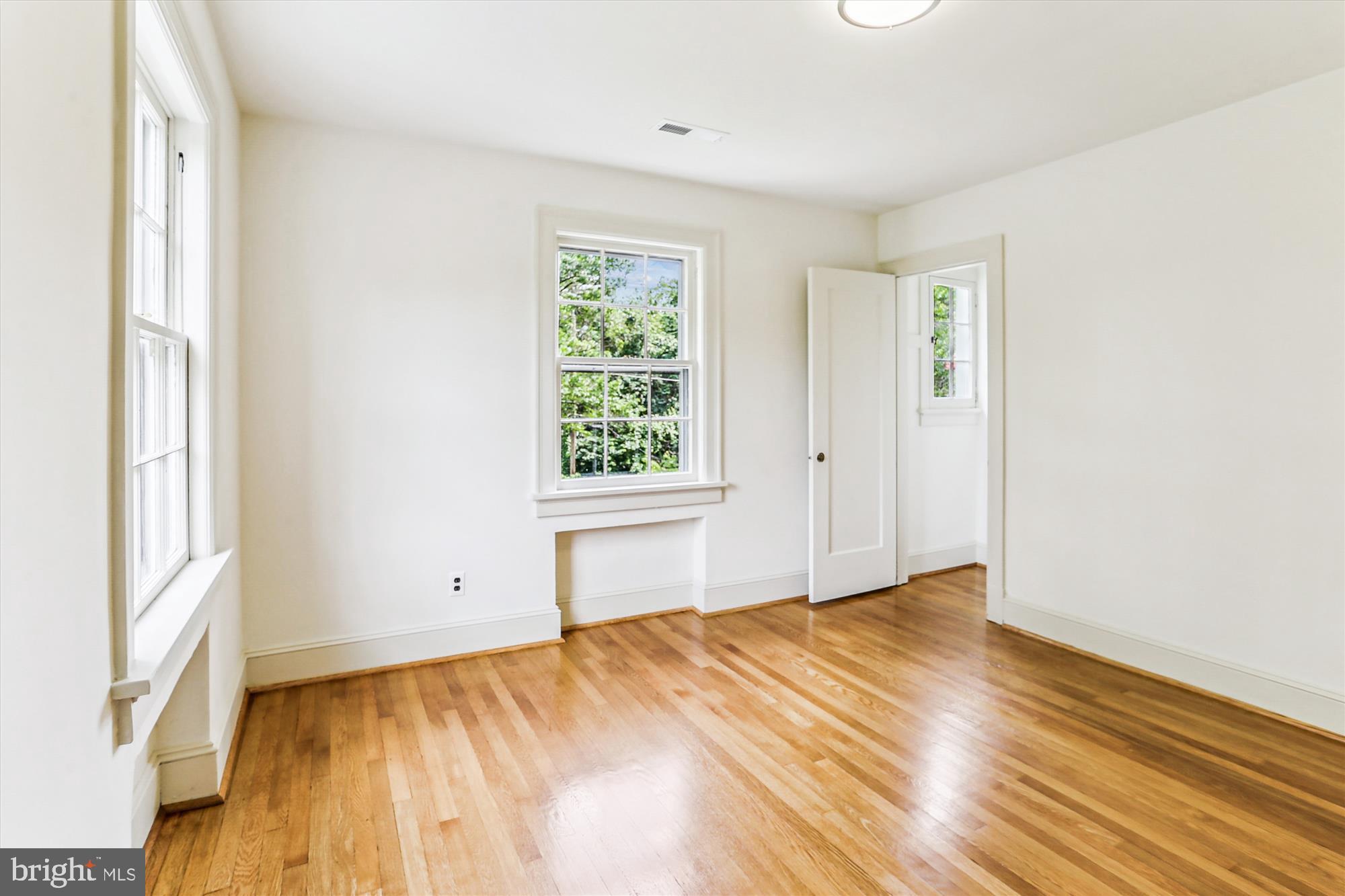 HILLANDALE - Residential