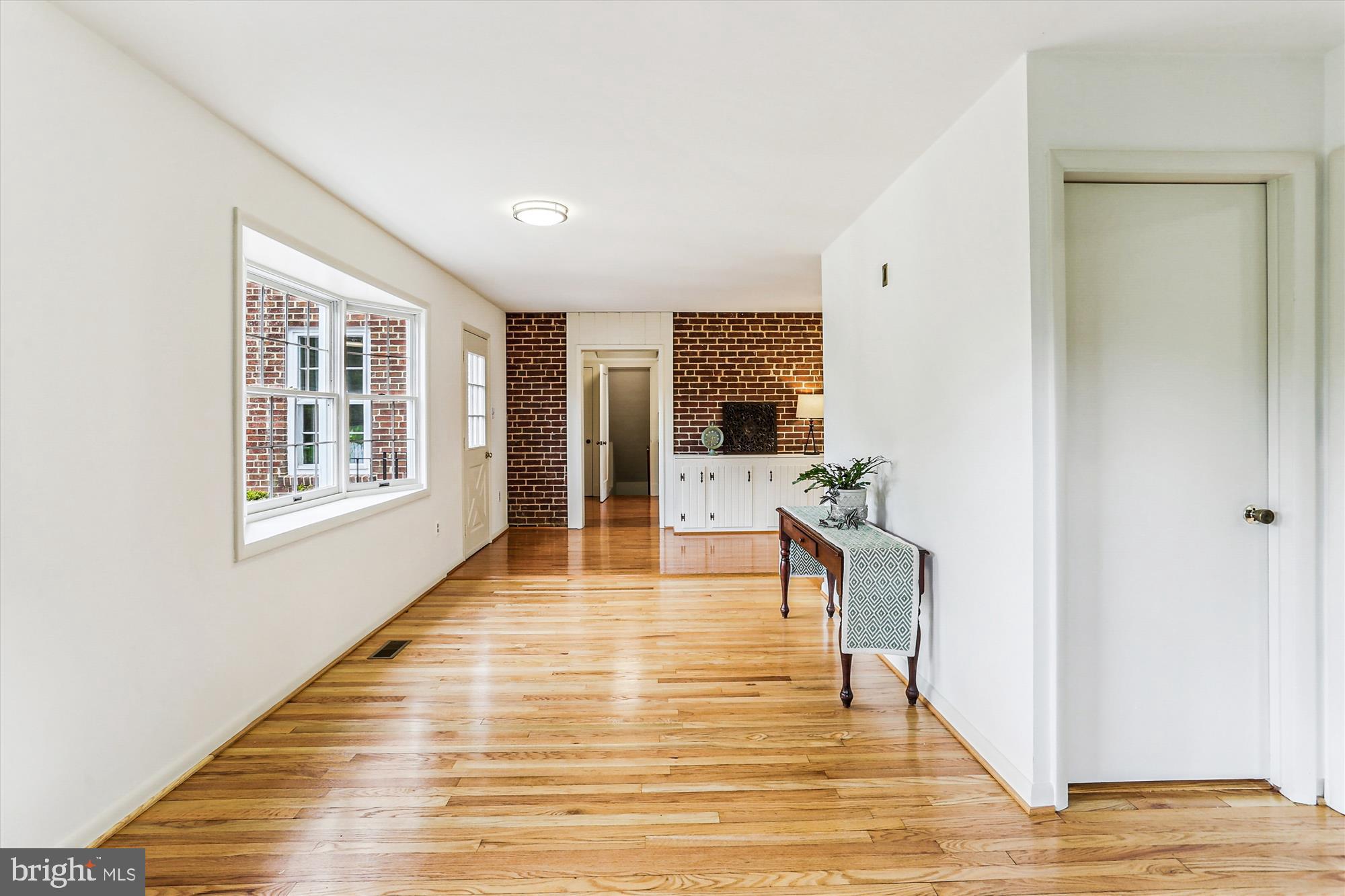 HILLANDALE - Residential