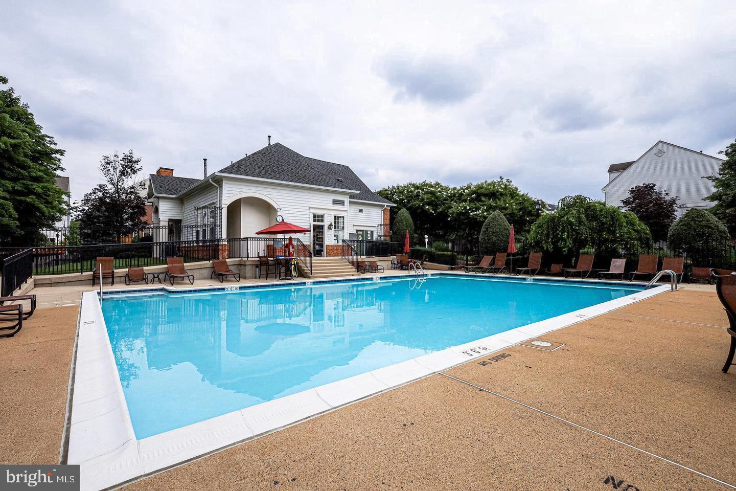 WINDY HILL - Residential