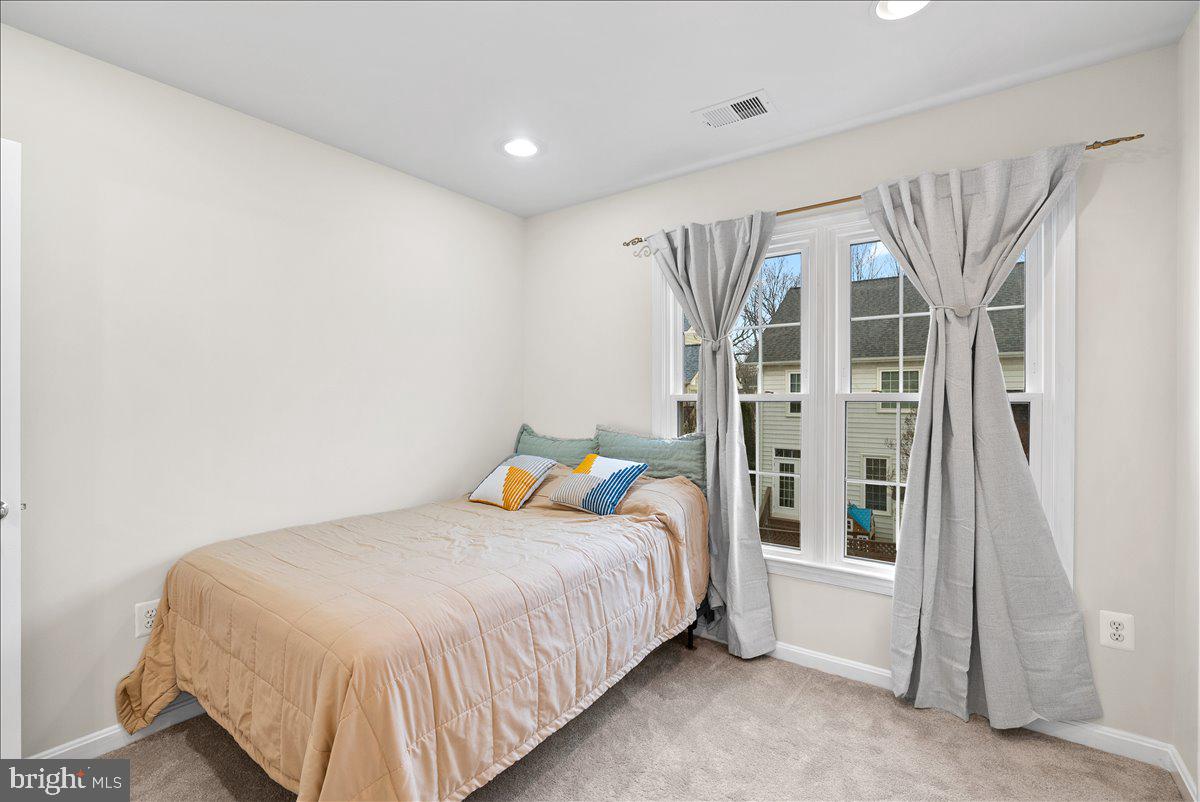 WINDY HILL - Residential