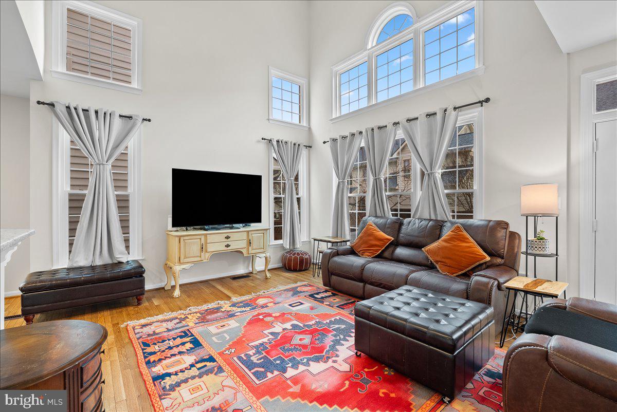 WINDY HILL - Residential