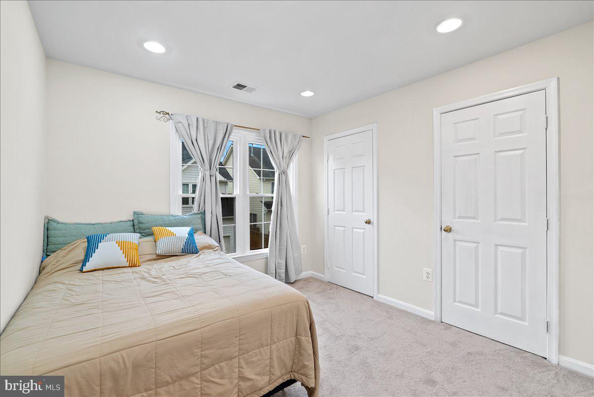 WINDY HILL - Residential