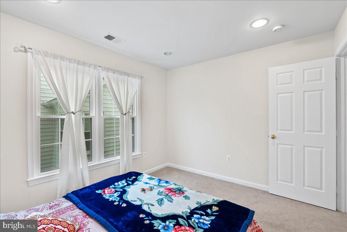 WINDY HILL - Residential