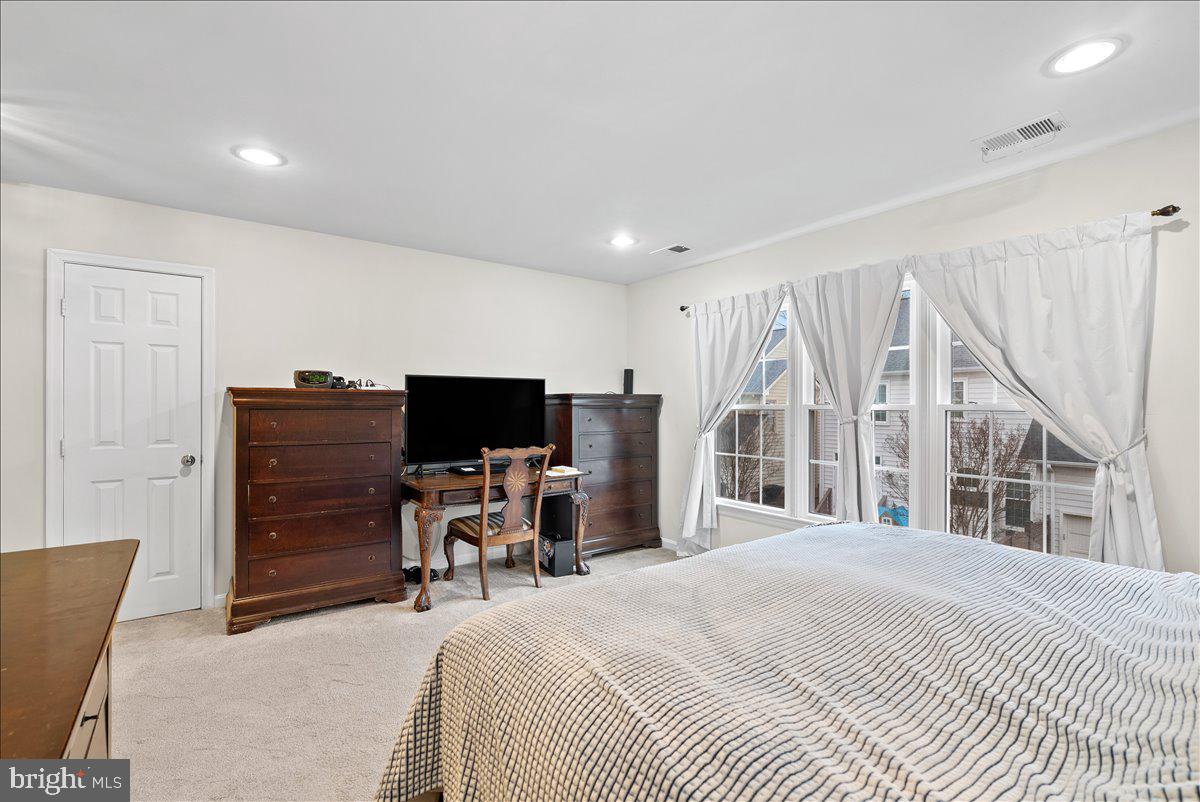 WINDY HILL - Residential