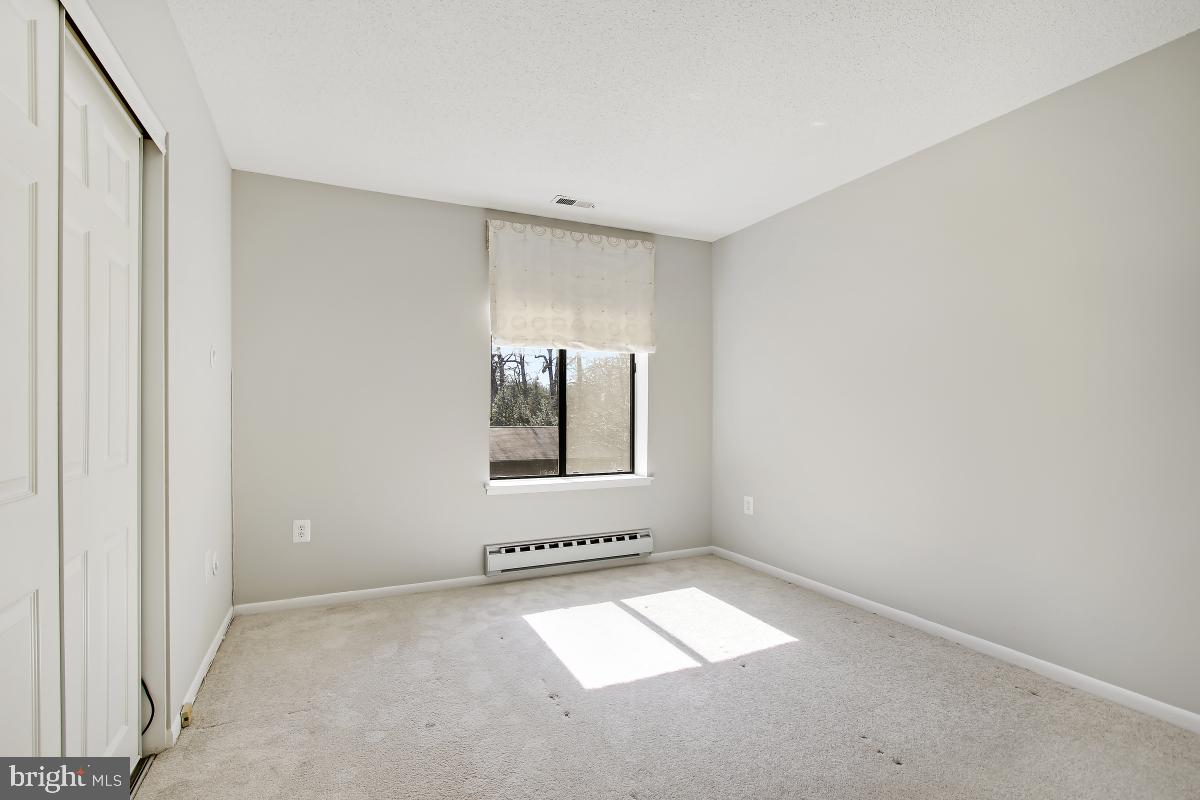 LEISURE WORLD - Residential Lease