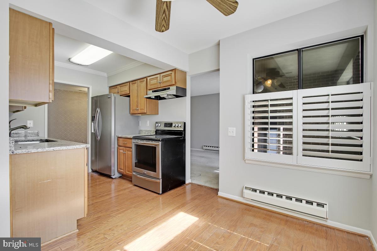 LEISURE WORLD - Residential Lease