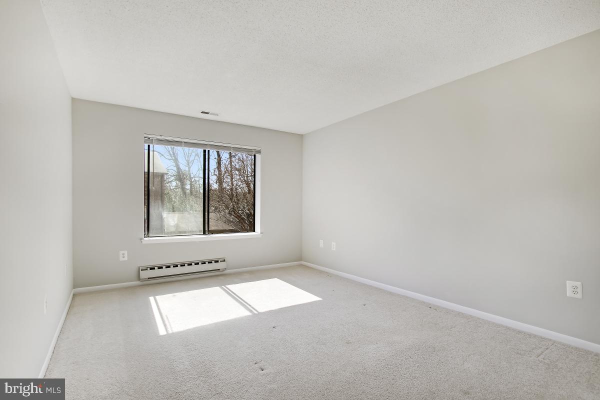 LEISURE WORLD - Residential Lease