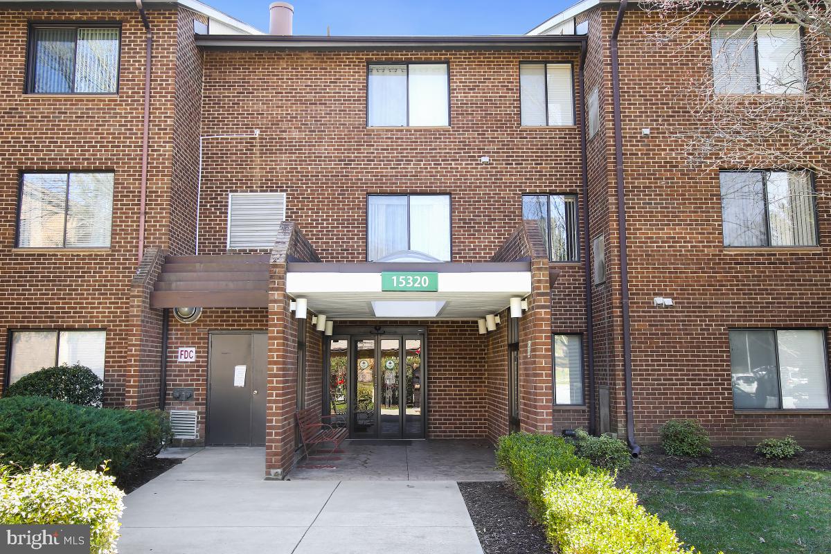 LEISURE WORLD - Residential Lease