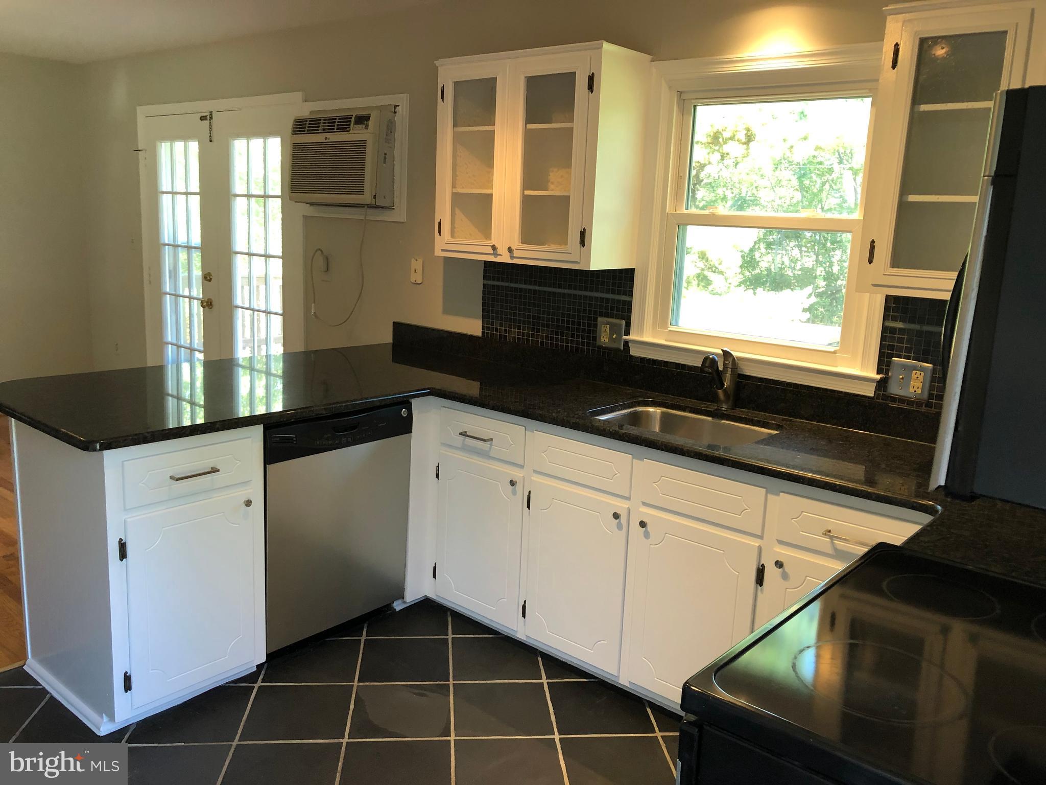 TUSCAWILLA HILLS - Residential Lease