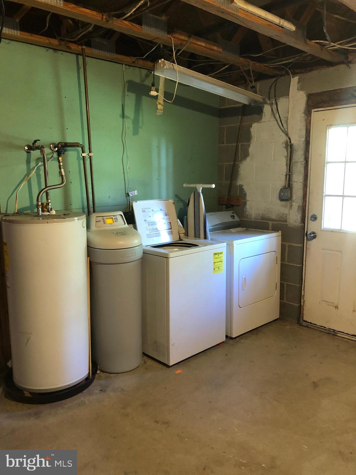 TUSCAWILLA HILLS - Residential Lease