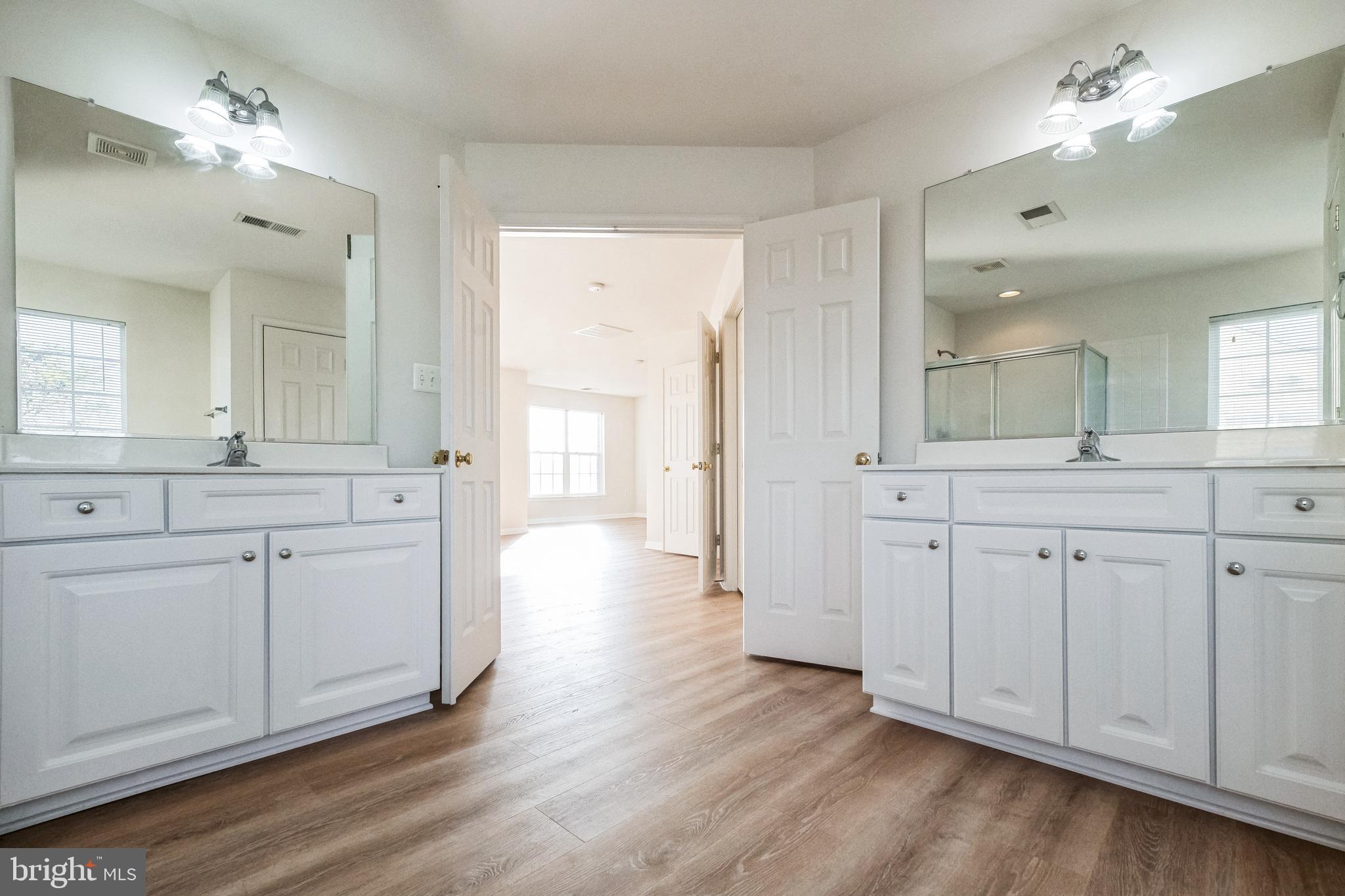 RED BUD RUN - Residential Lease