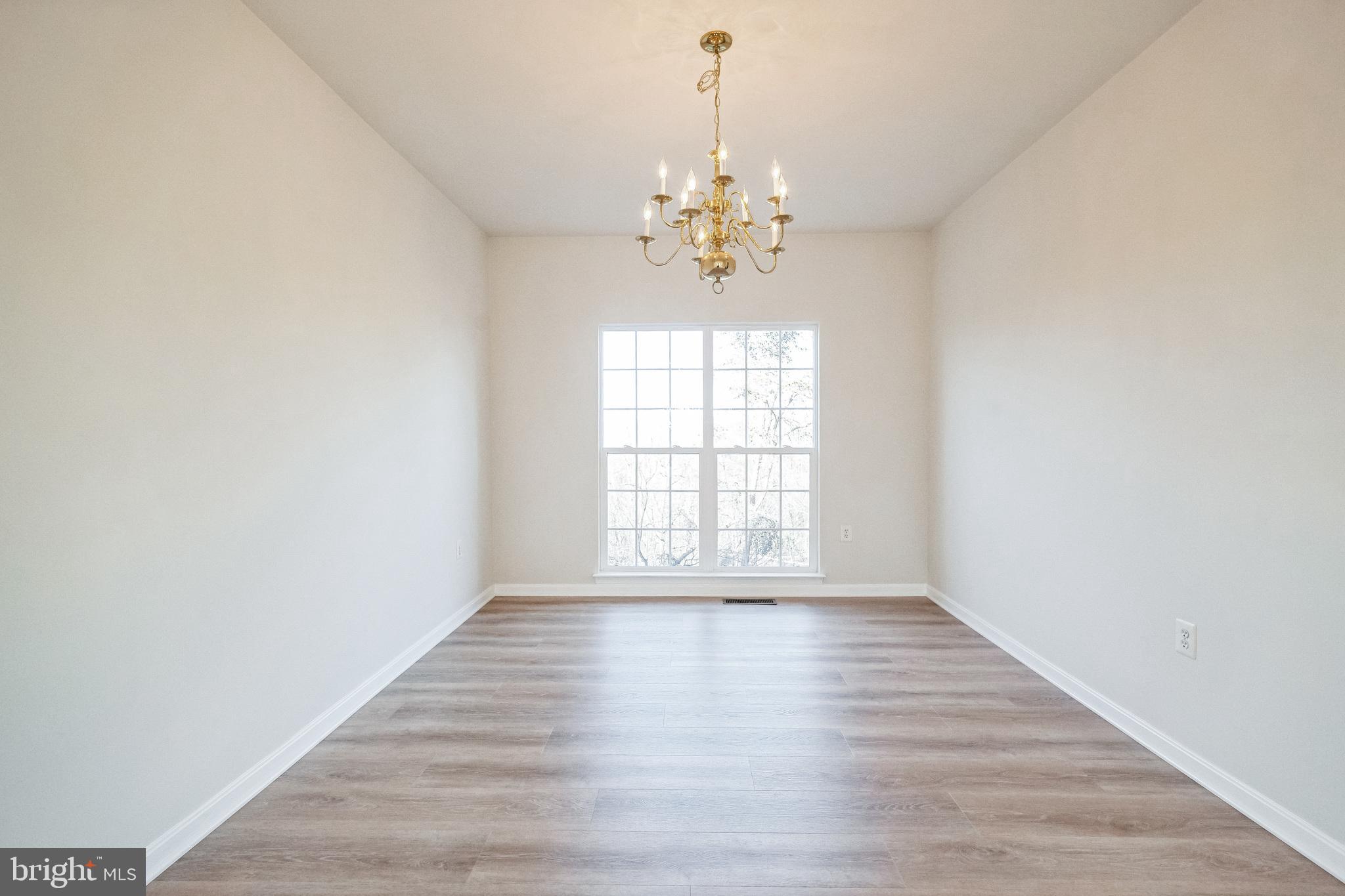 RED BUD RUN - Residential Lease