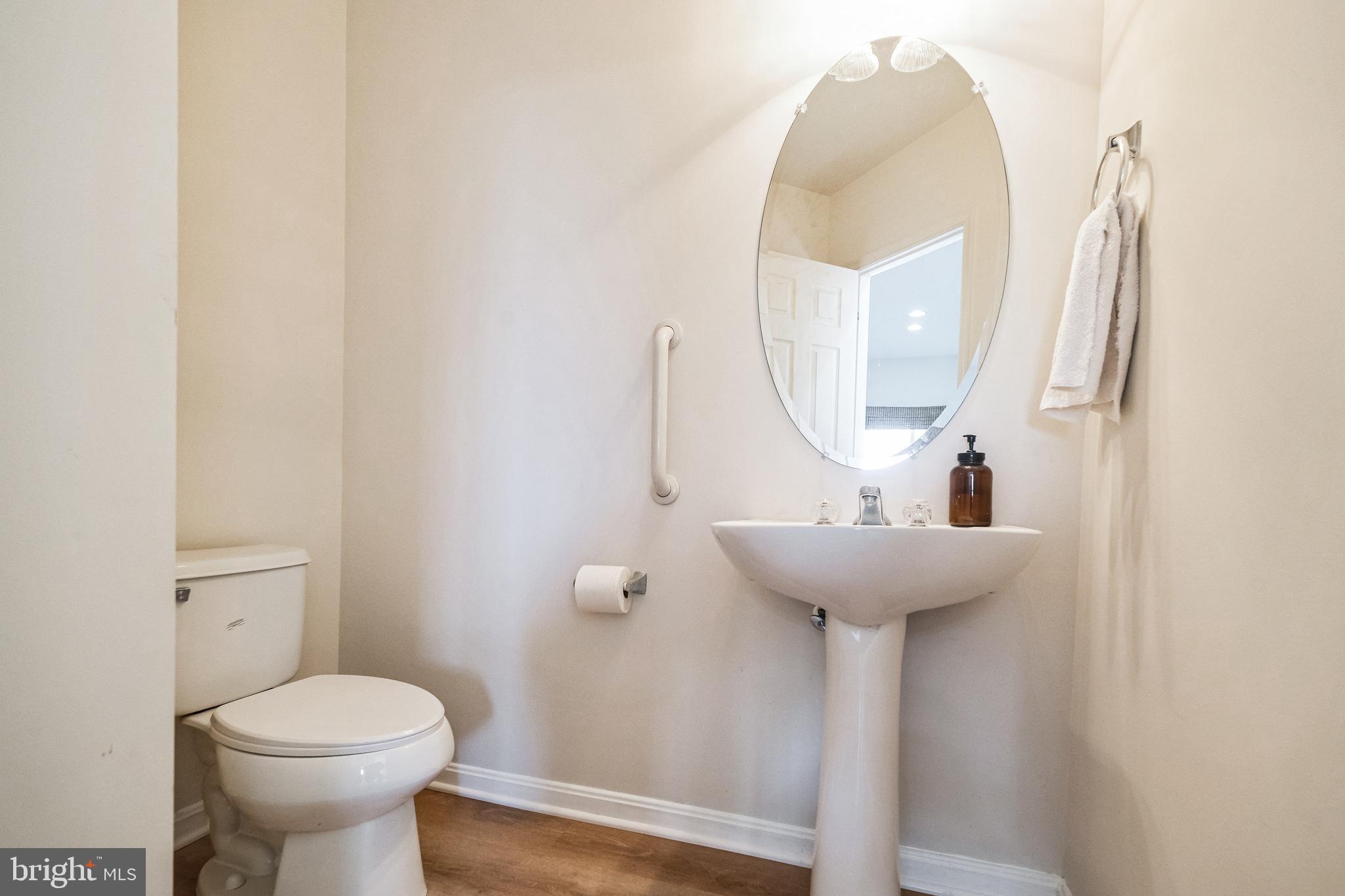 RED BUD RUN - Residential Lease