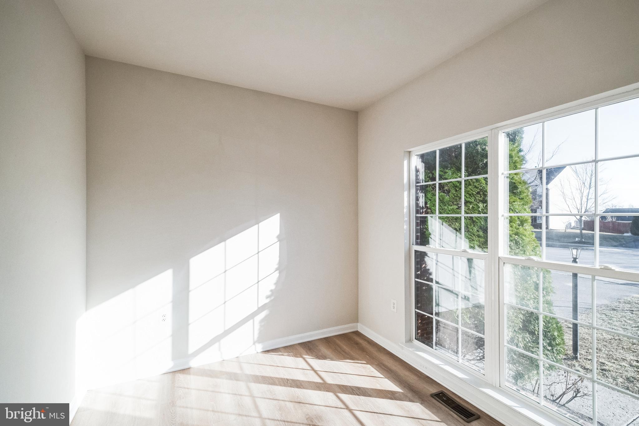 RED BUD RUN - Residential Lease