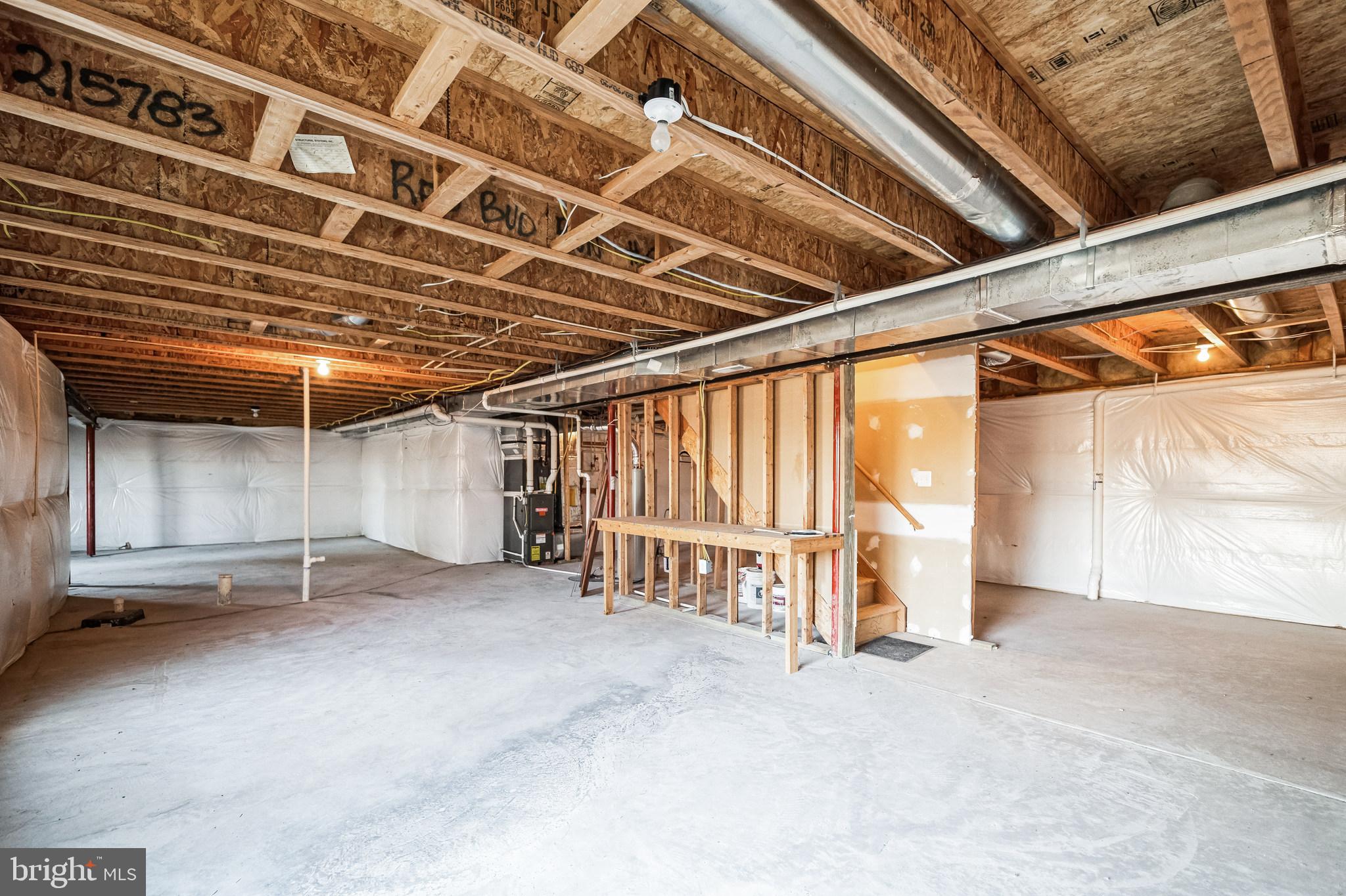 RED BUD RUN - Residential Lease