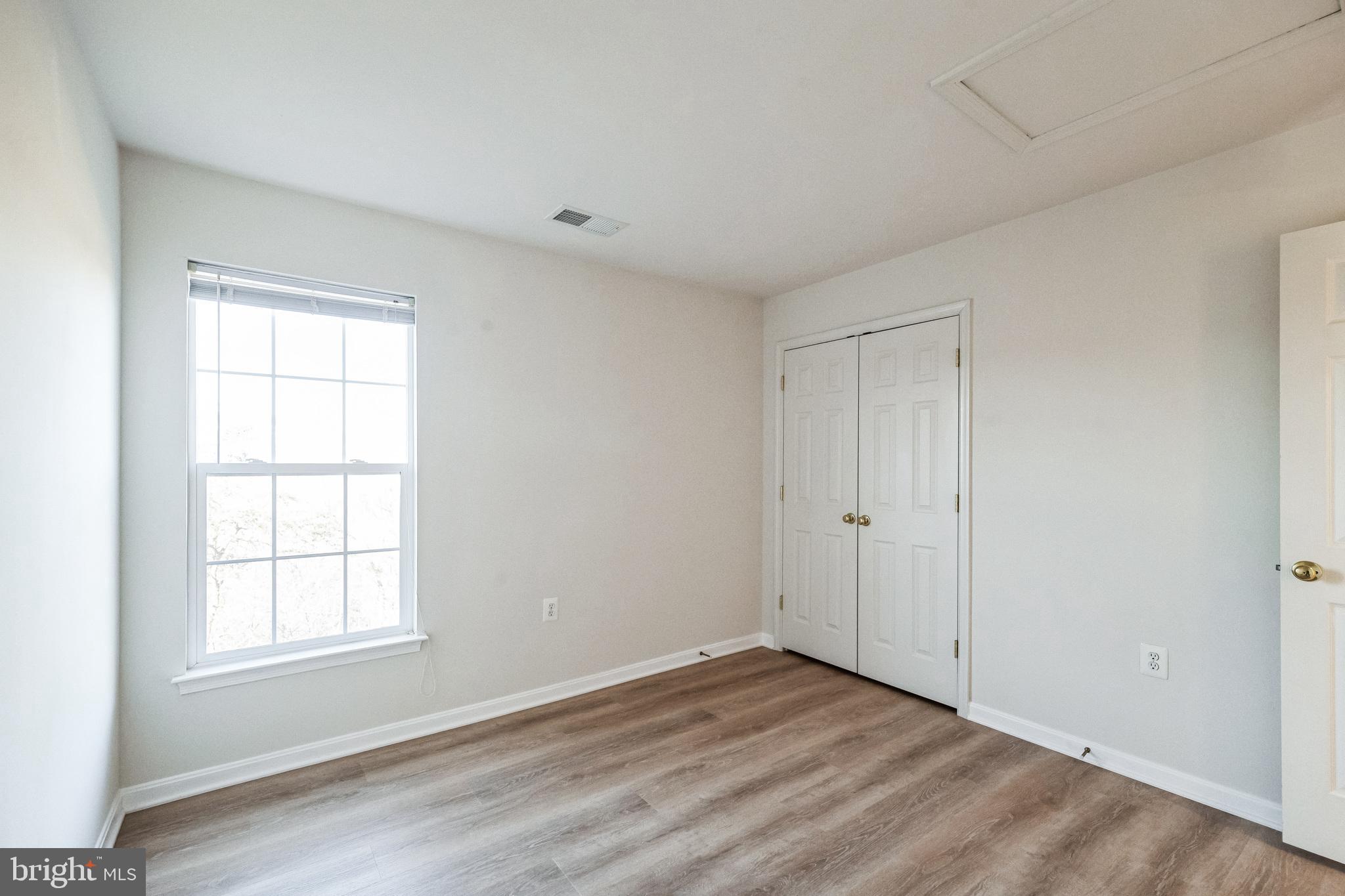 RED BUD RUN - Residential Lease