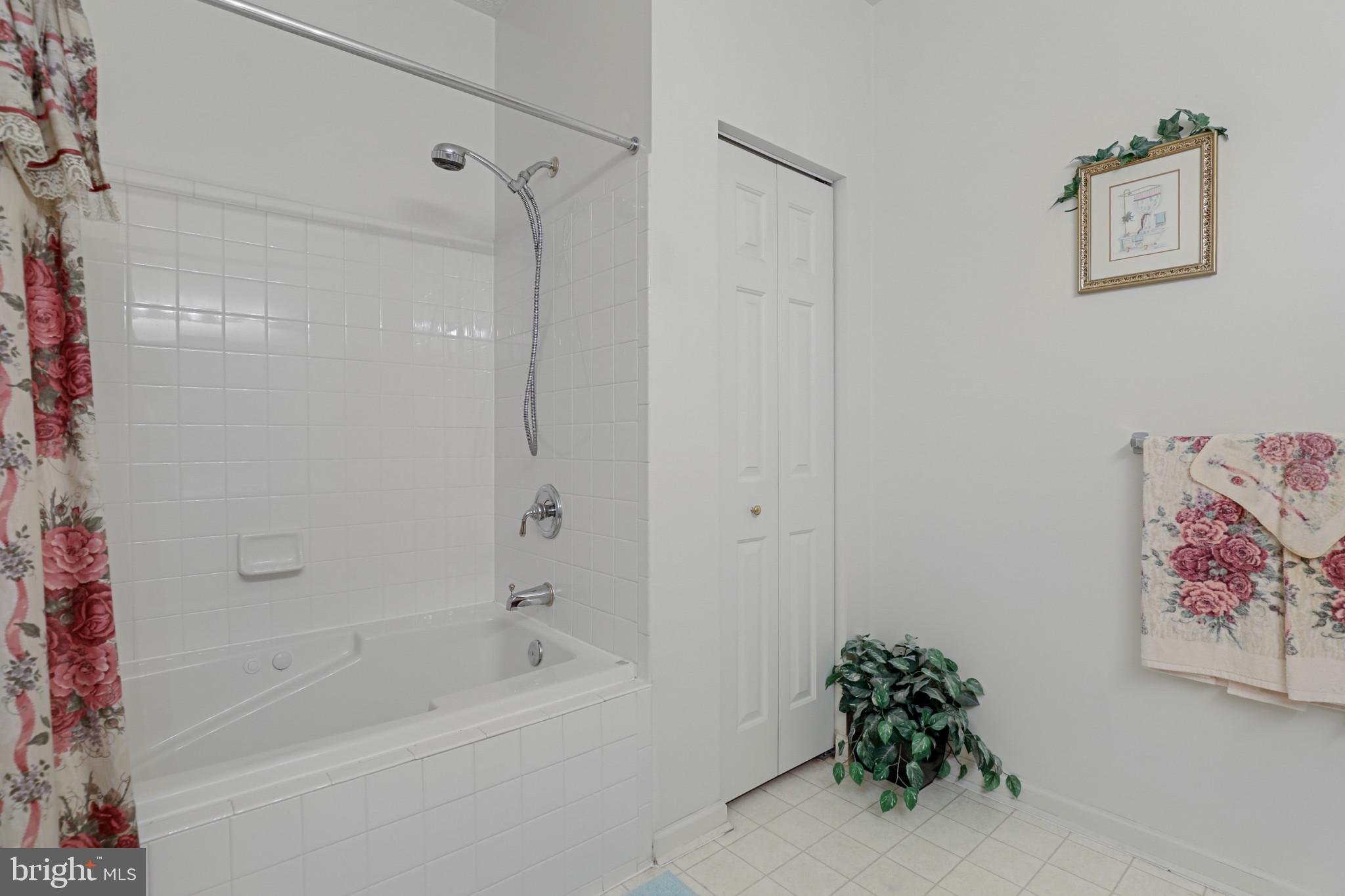 DEVONSHIRE AT WHITEMARSH - Residential