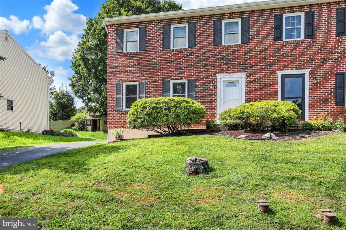 202 HAMPTON DRIVE