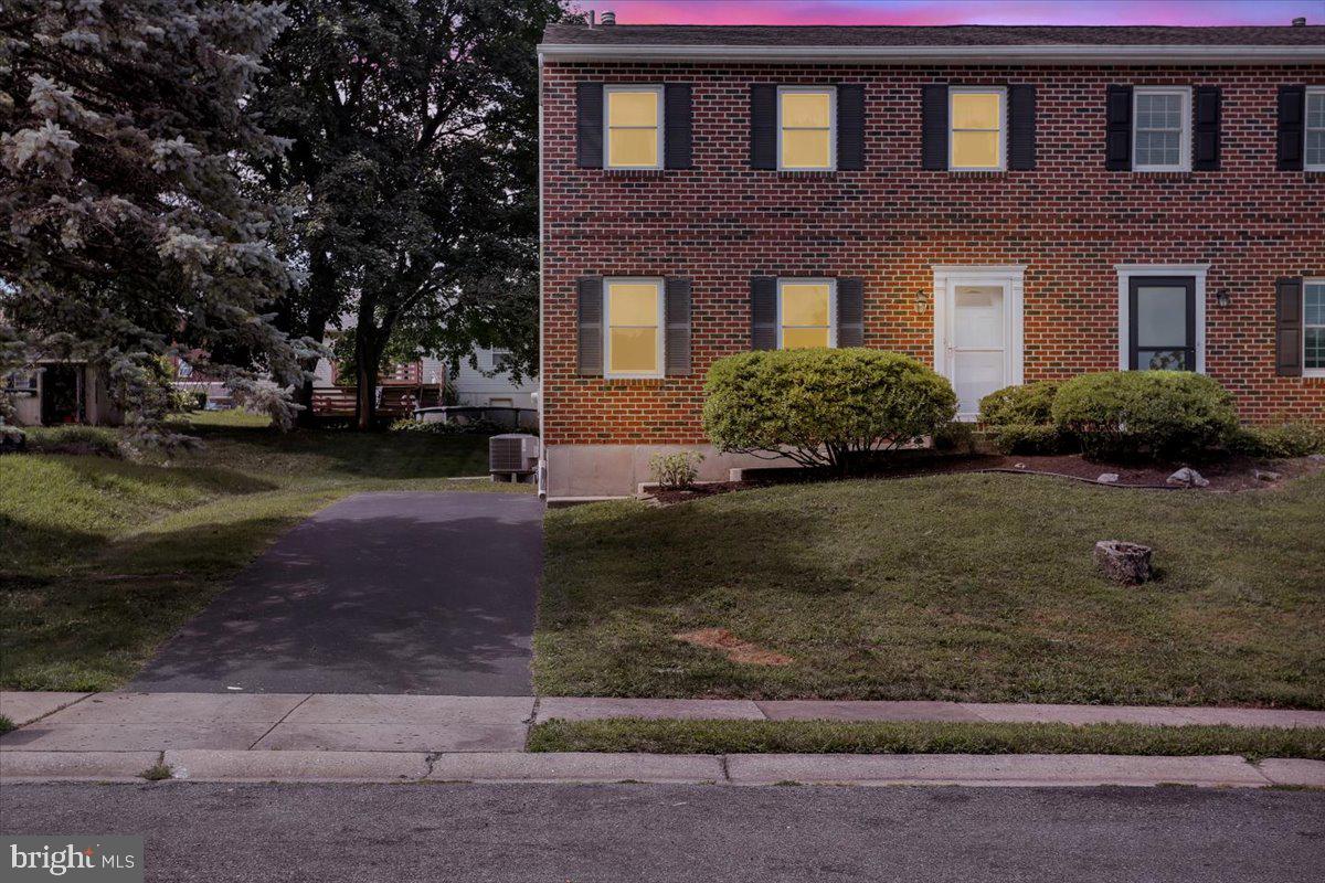 202 HAMPTON DRIVE
